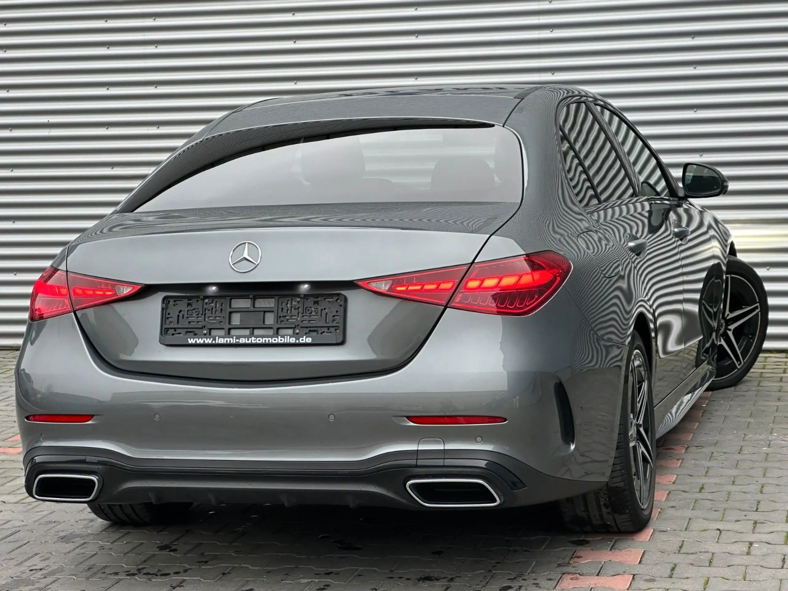 Mercedes-Benz - C 220