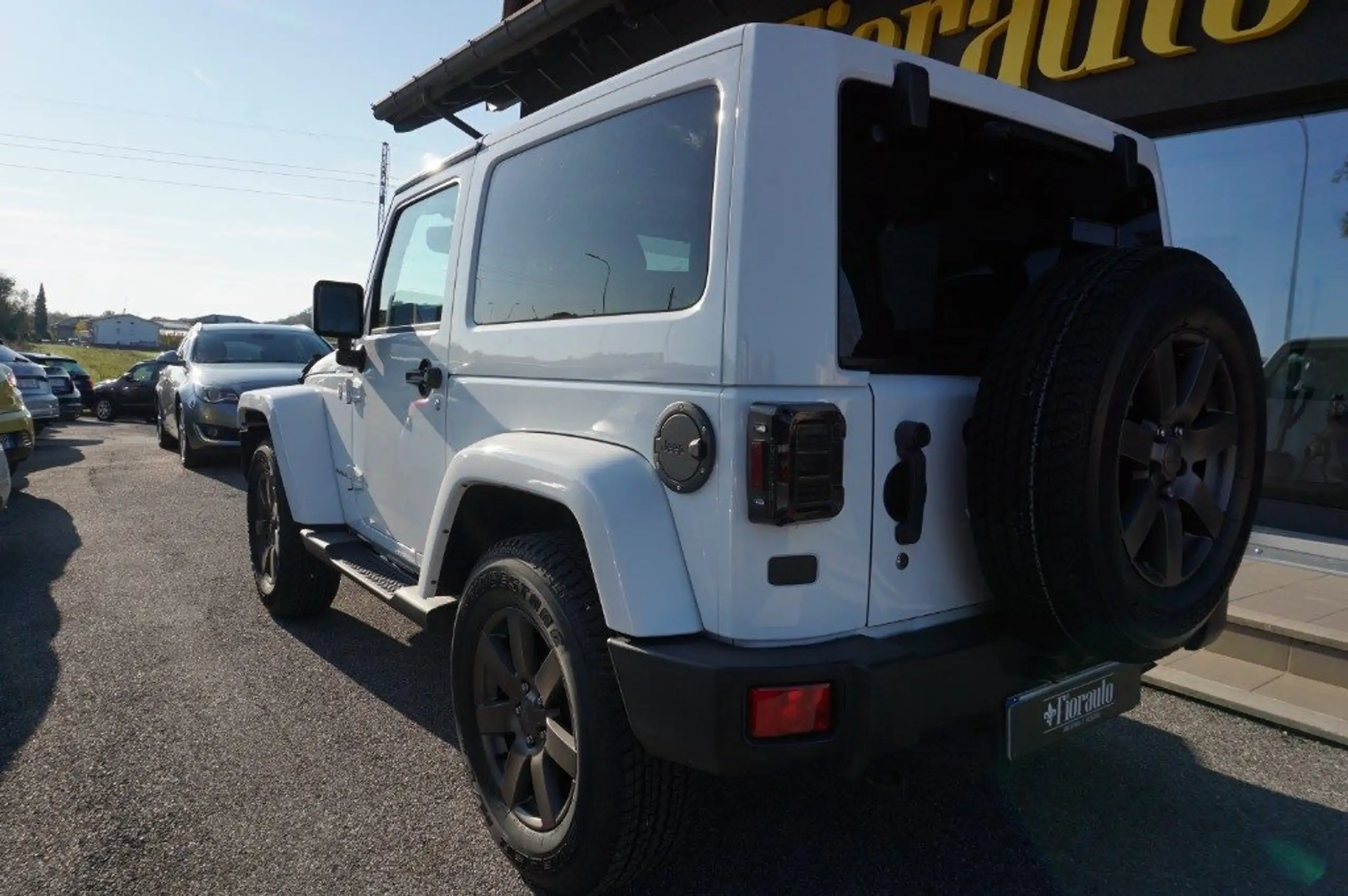 Jeep - Wrangler