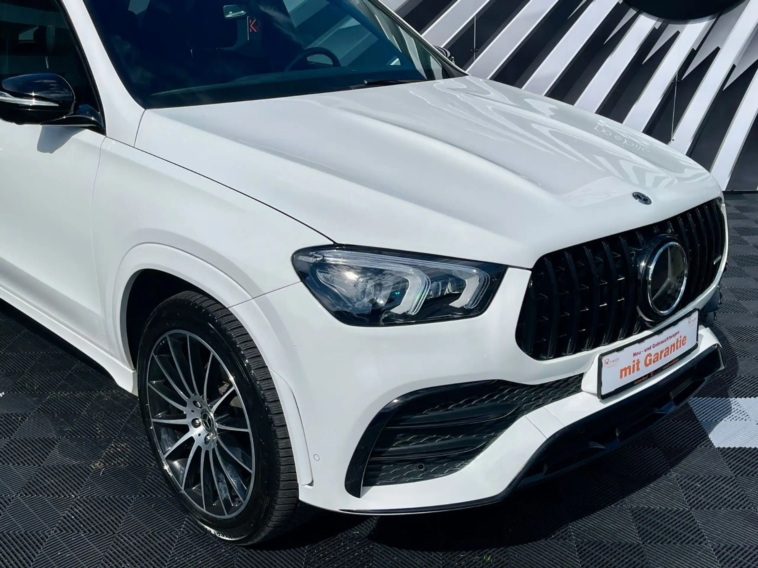 Mercedes-Benz - GLE 350