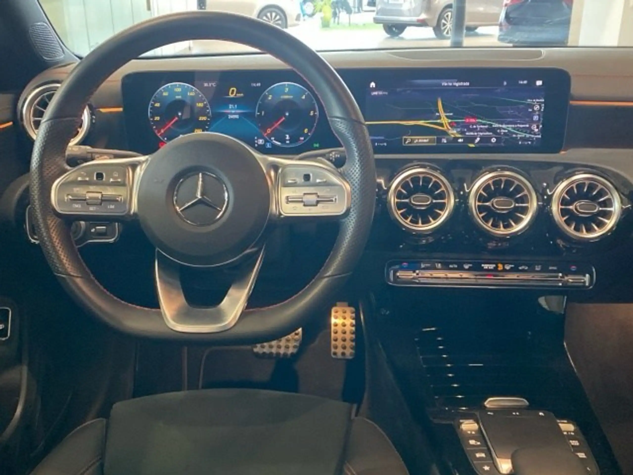 Mercedes-Benz - CLA 220