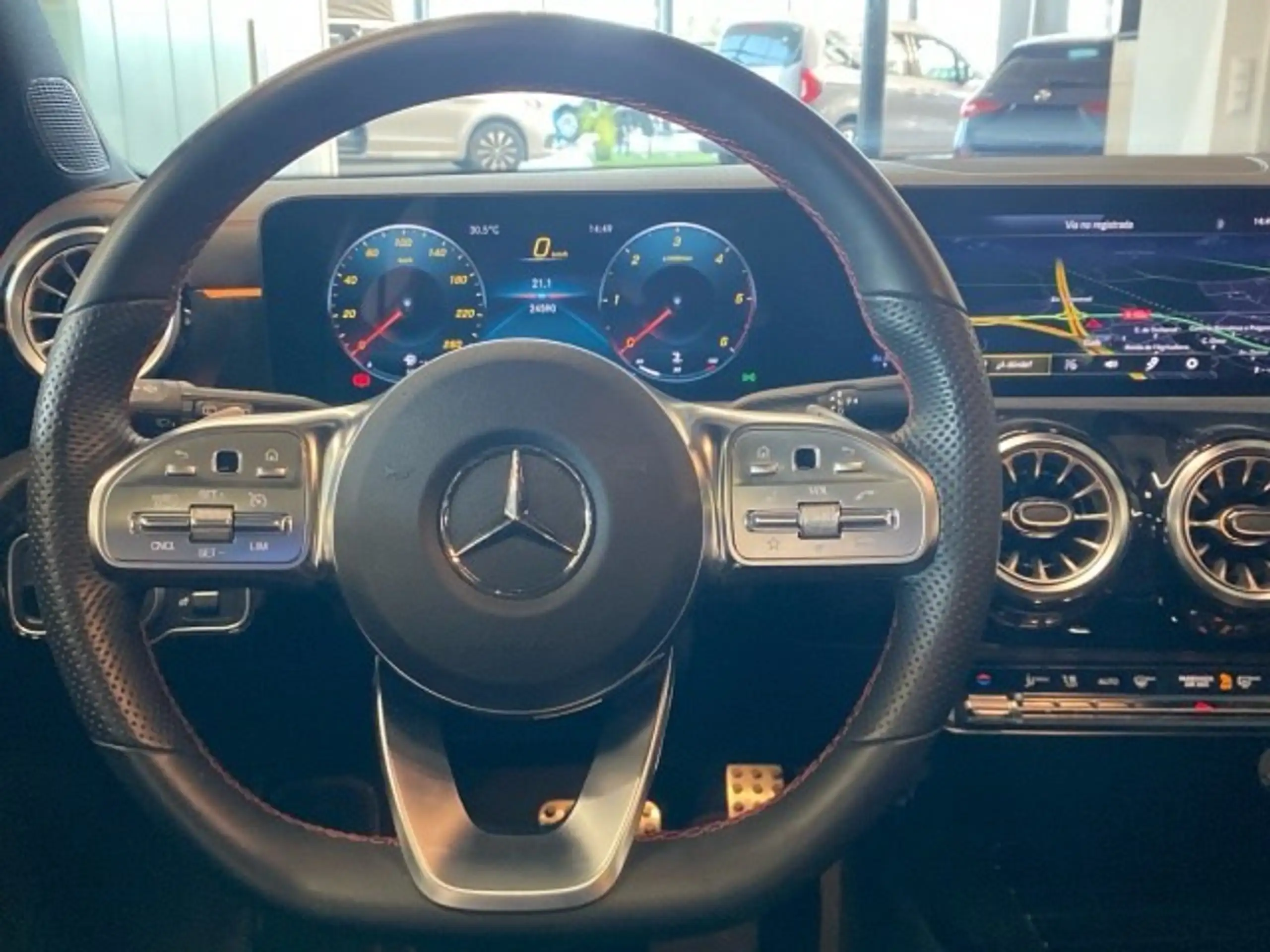 Mercedes-Benz - CLA 220