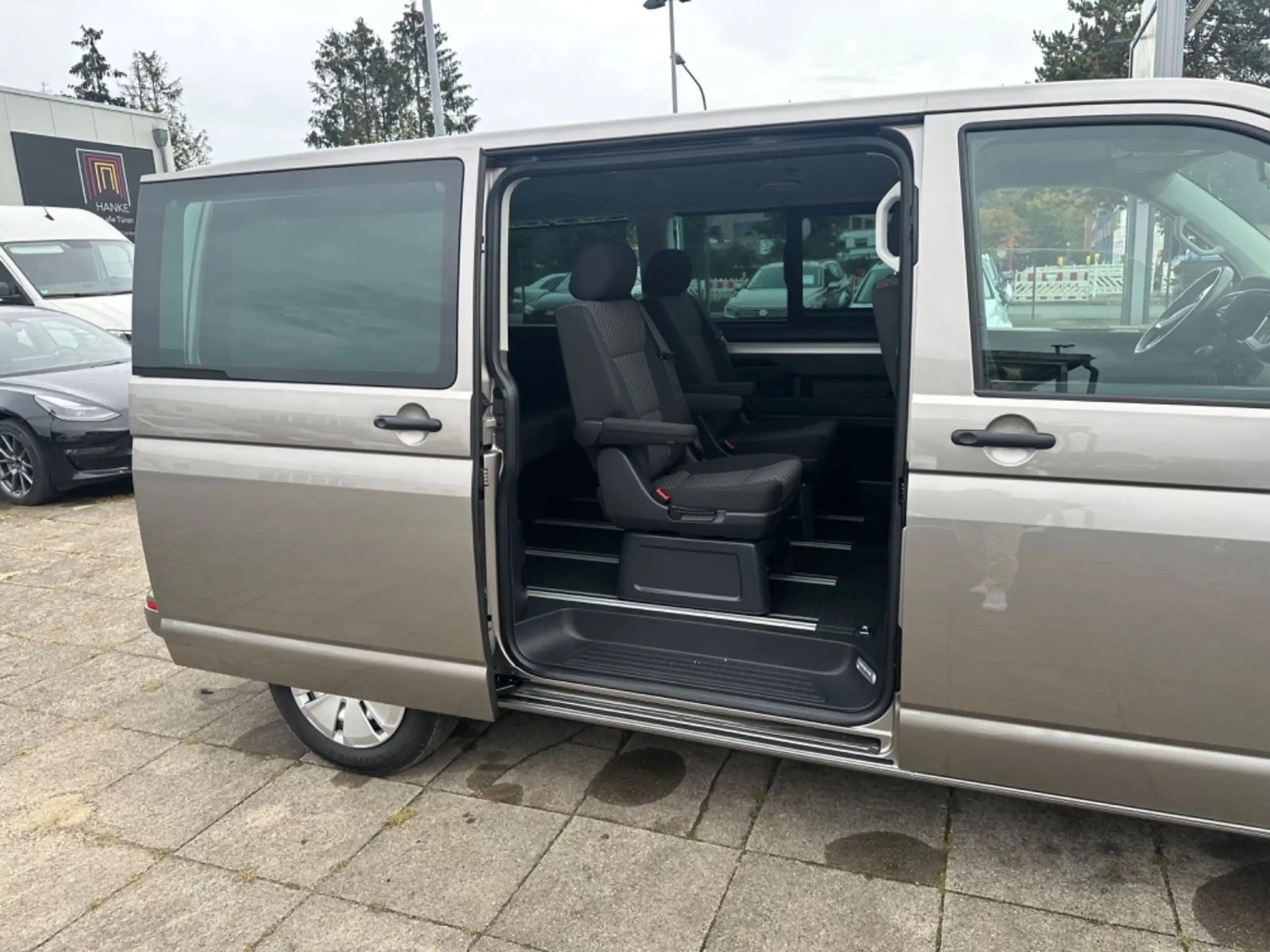 Volkswagen - T6.1 Multivan