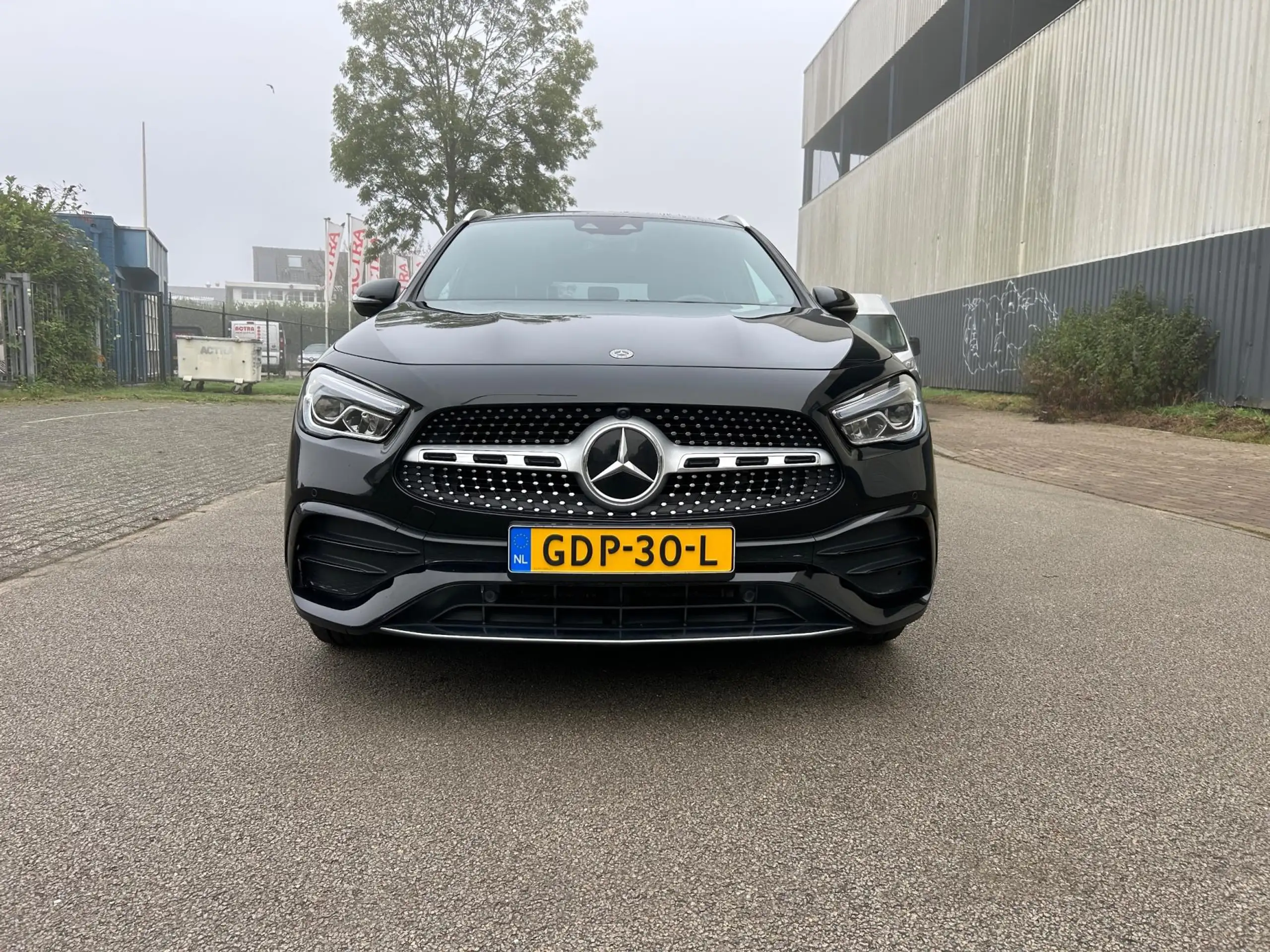 Mercedes-Benz - GLA 250