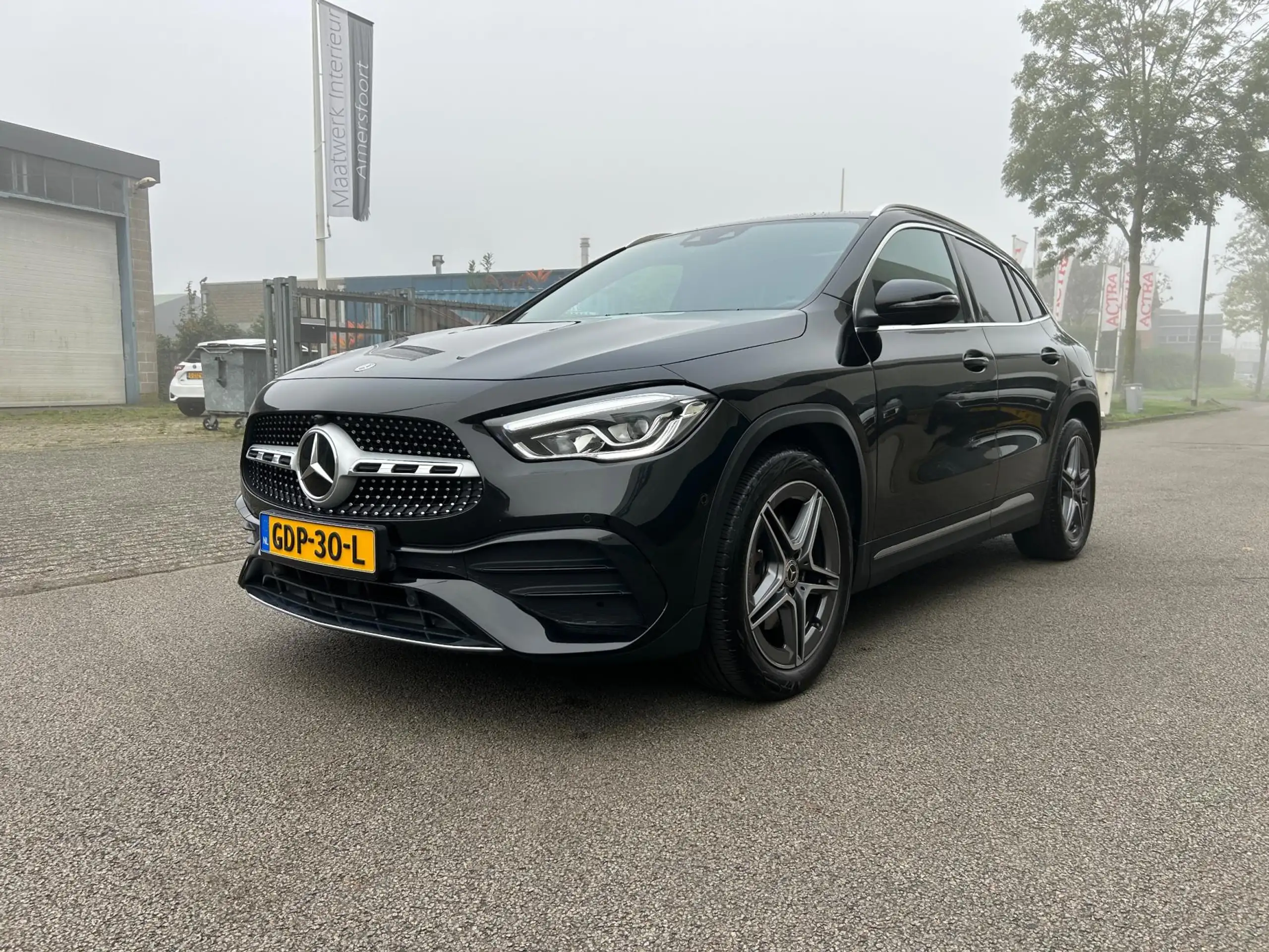 Mercedes-Benz - GLA 250