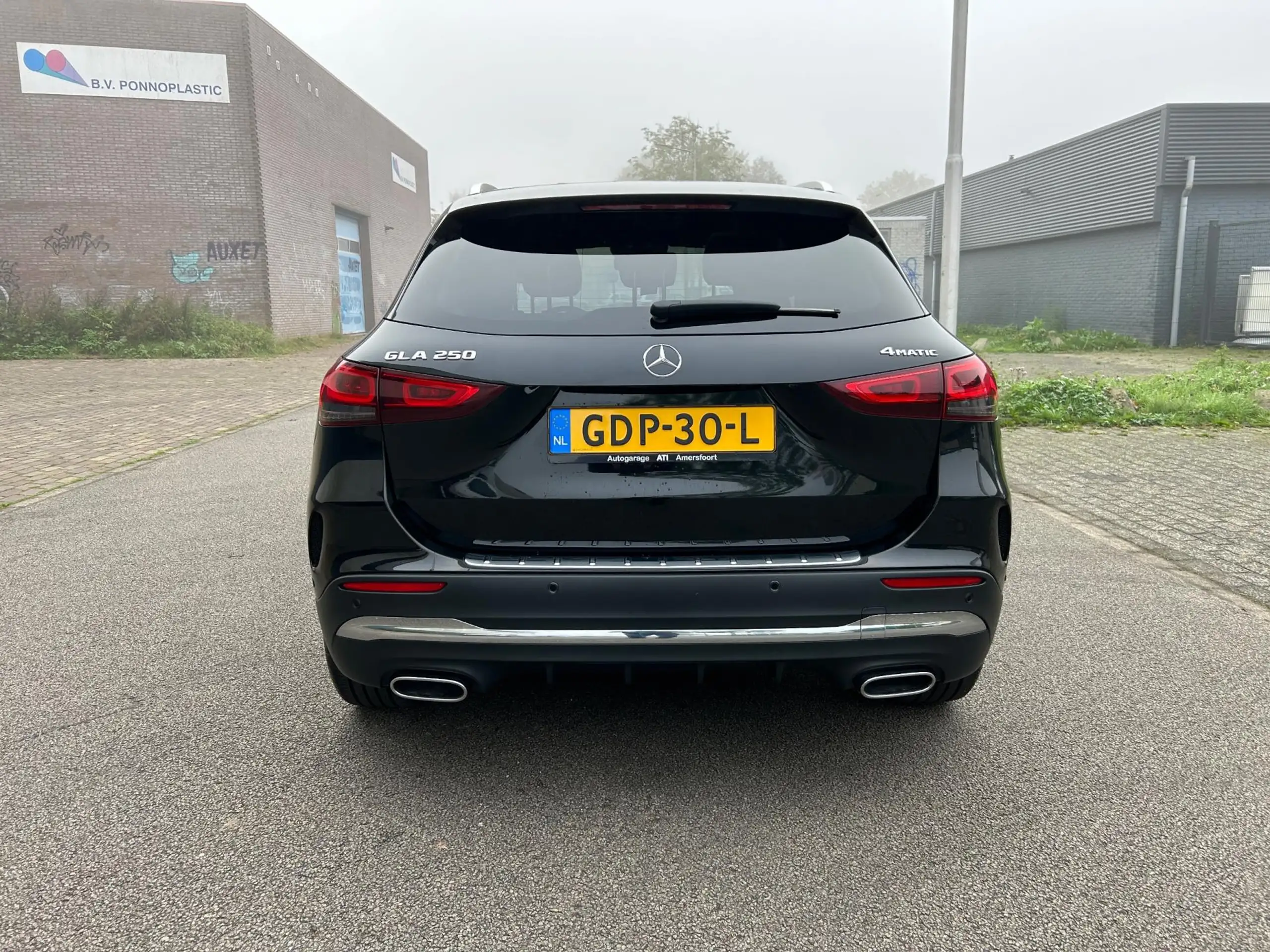 Mercedes-Benz - GLA 250