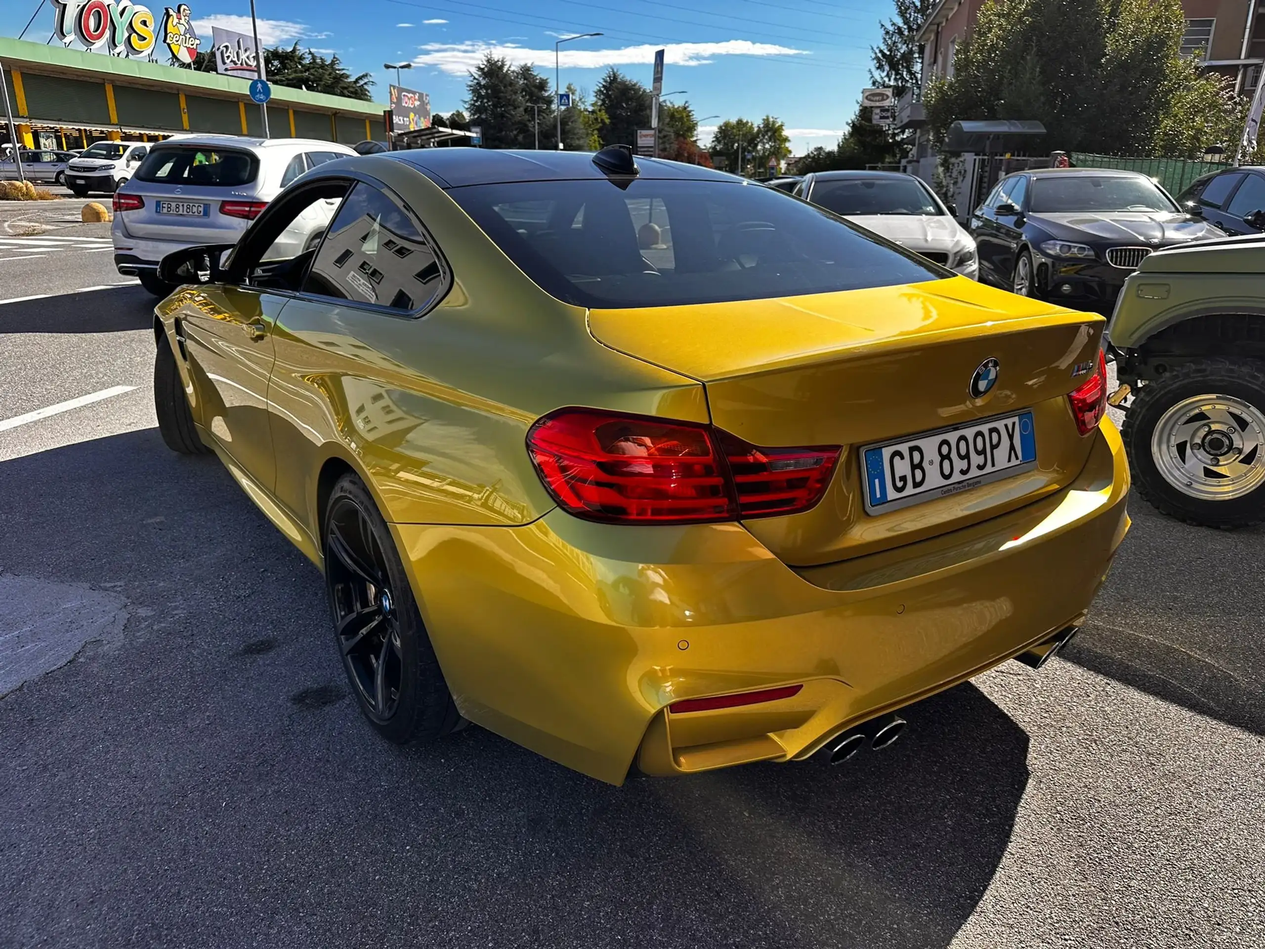 BMW - M4