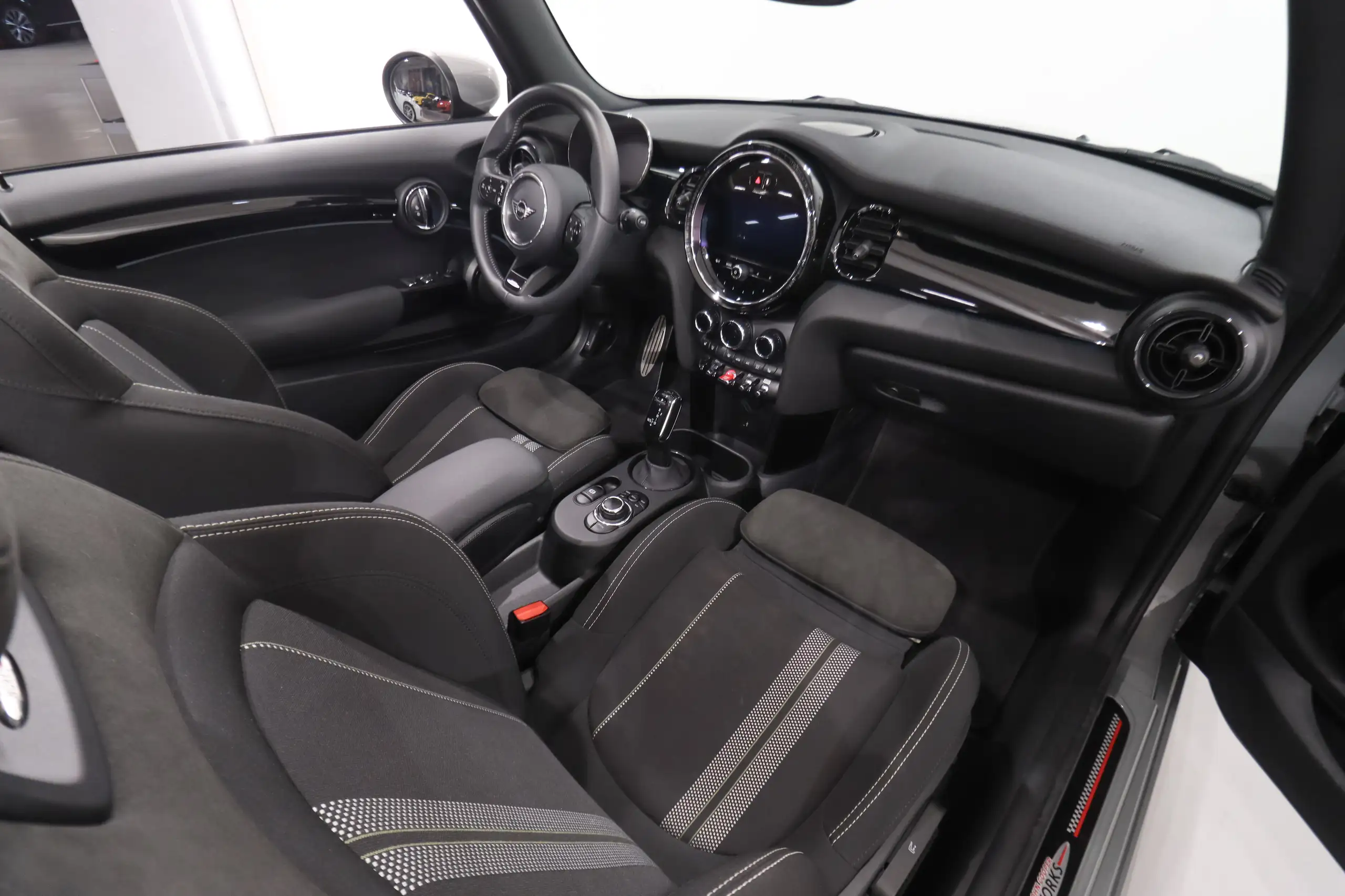 MINI - John Cooper Works Cabrio