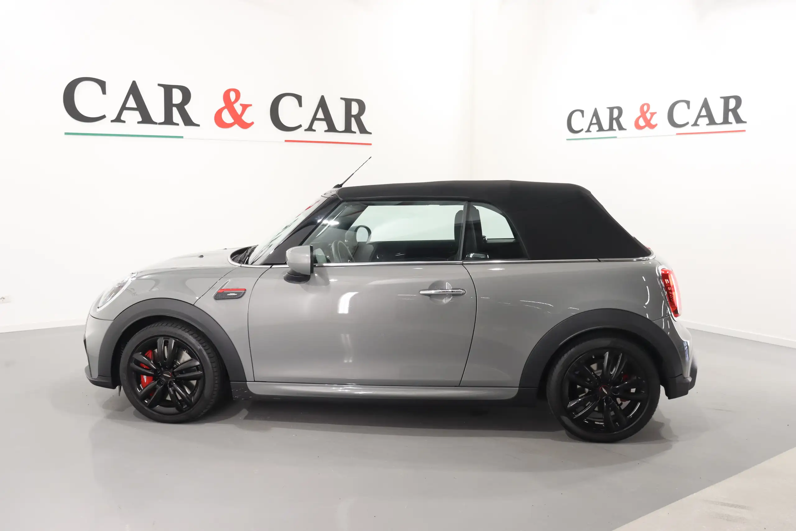 MINI - John Cooper Works Cabrio