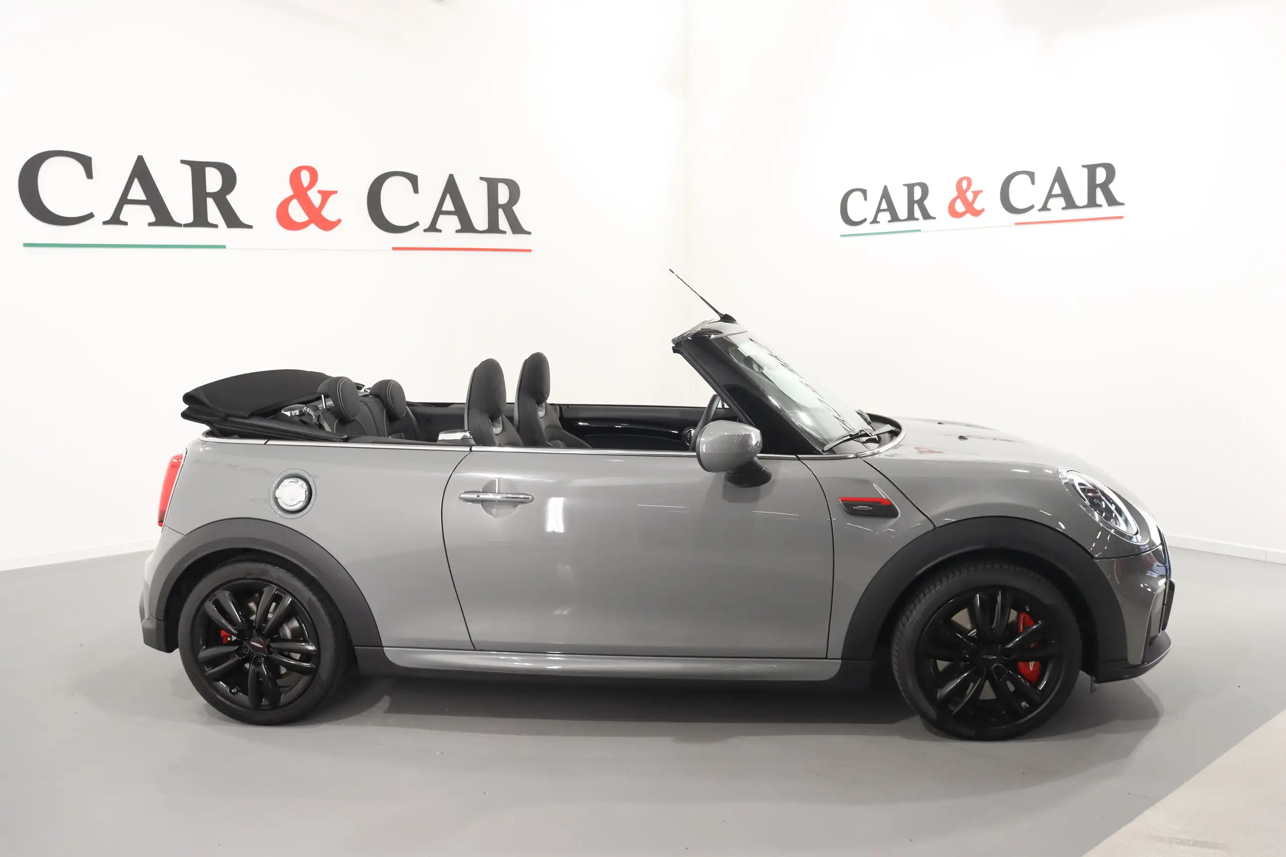 MINI - John Cooper Works Cabrio