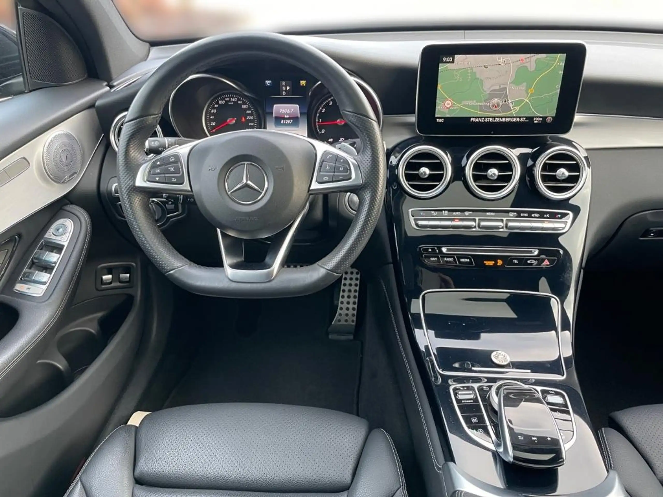 Mercedes-Benz - GLC 300