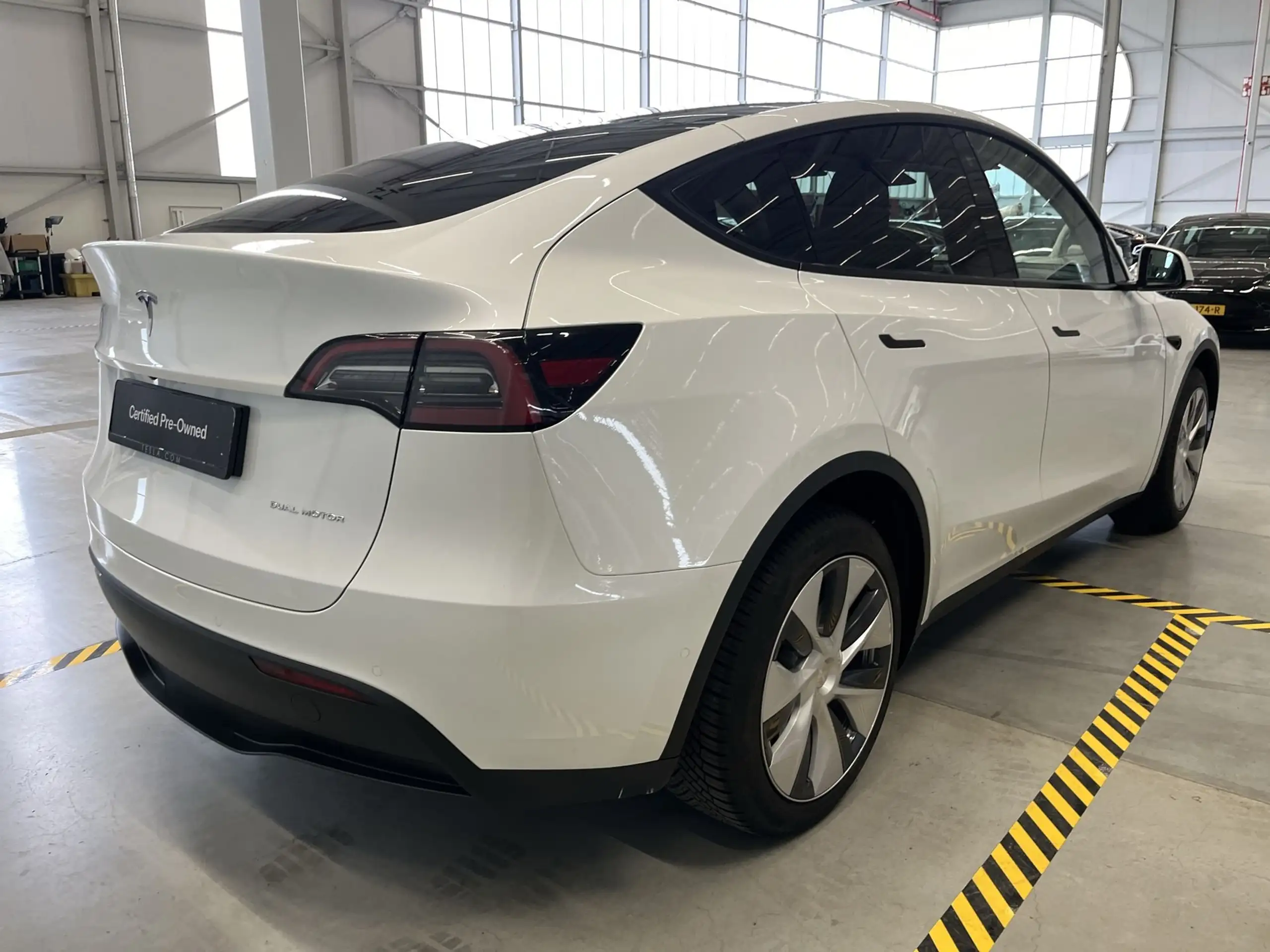 Tesla - Model Y