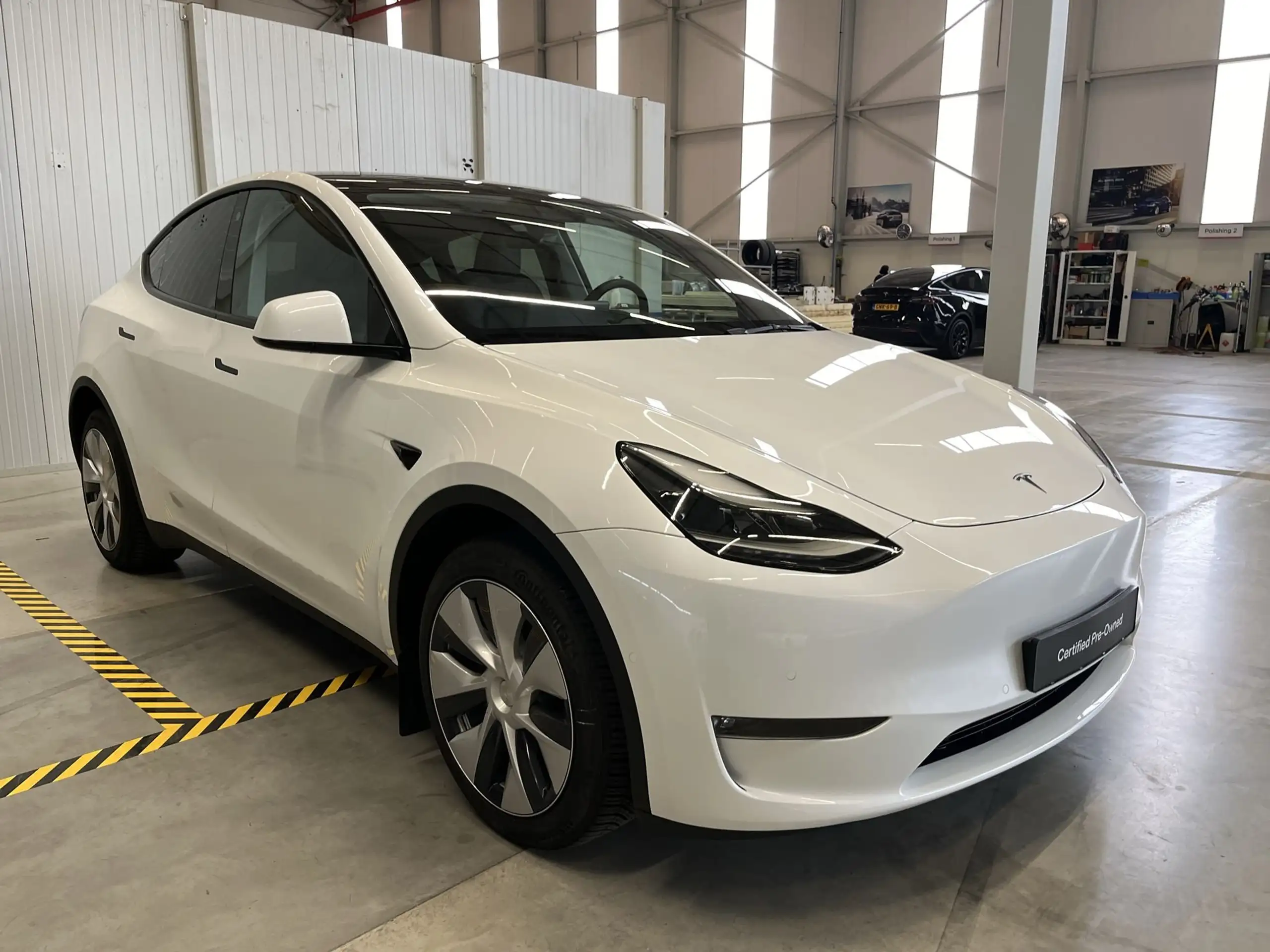 Tesla - Model Y