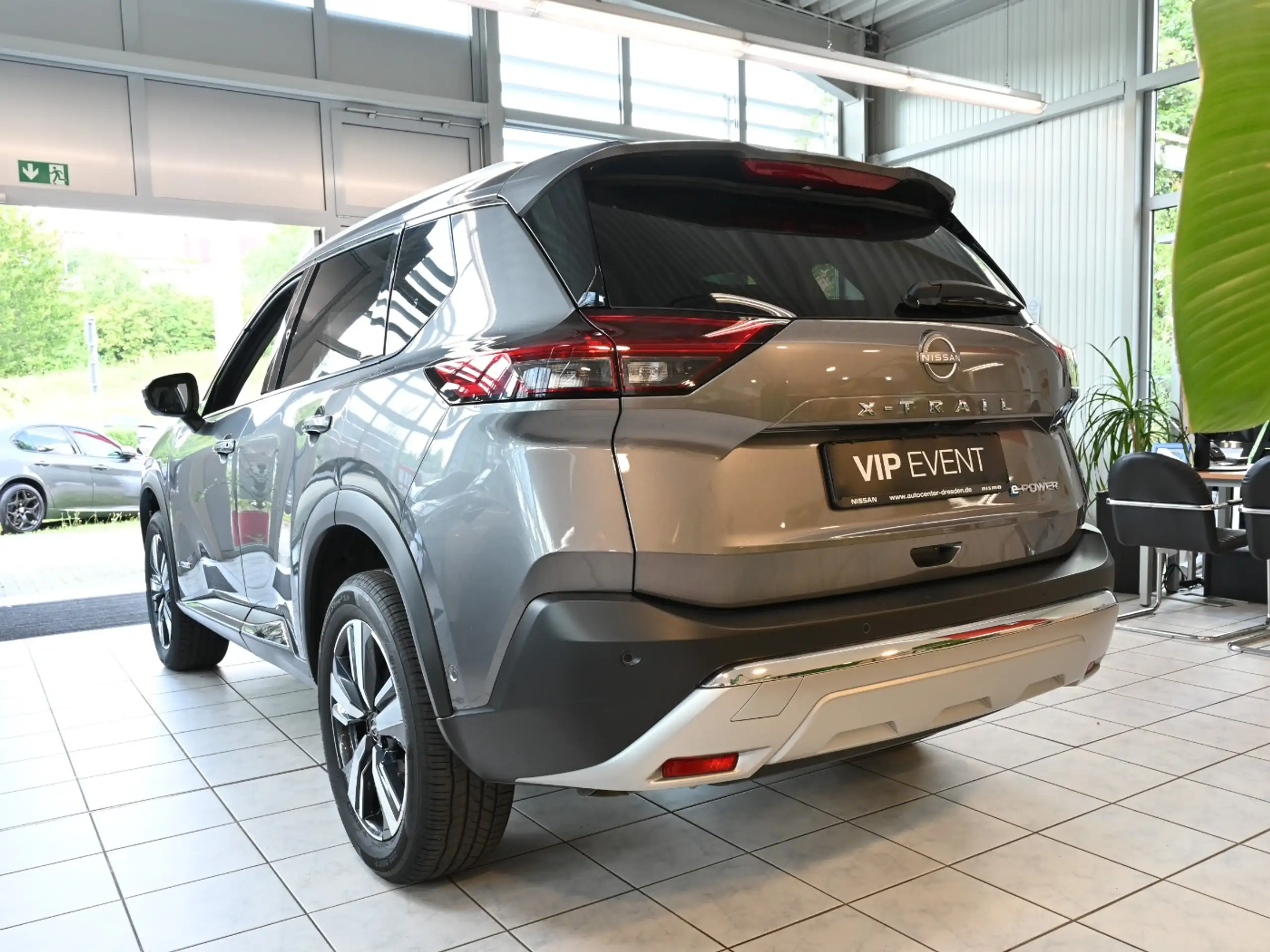 Nissan - X-Trail