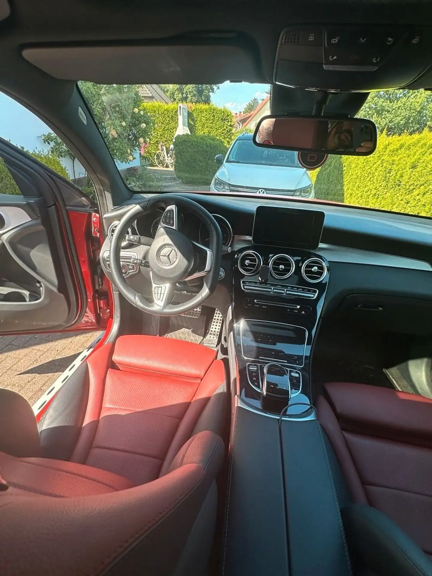 Mercedes-Benz - GLC 220