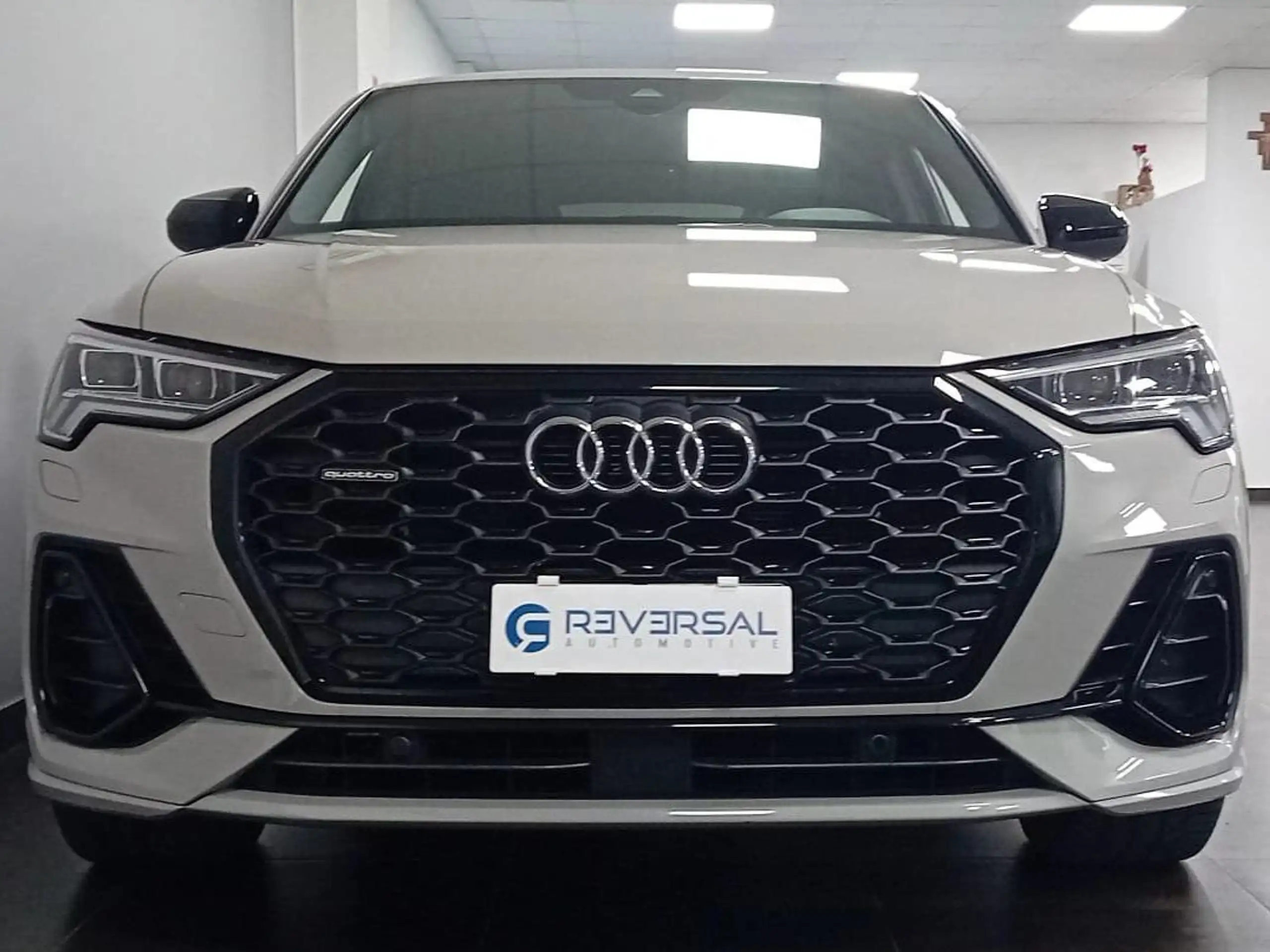 Audi - Q3