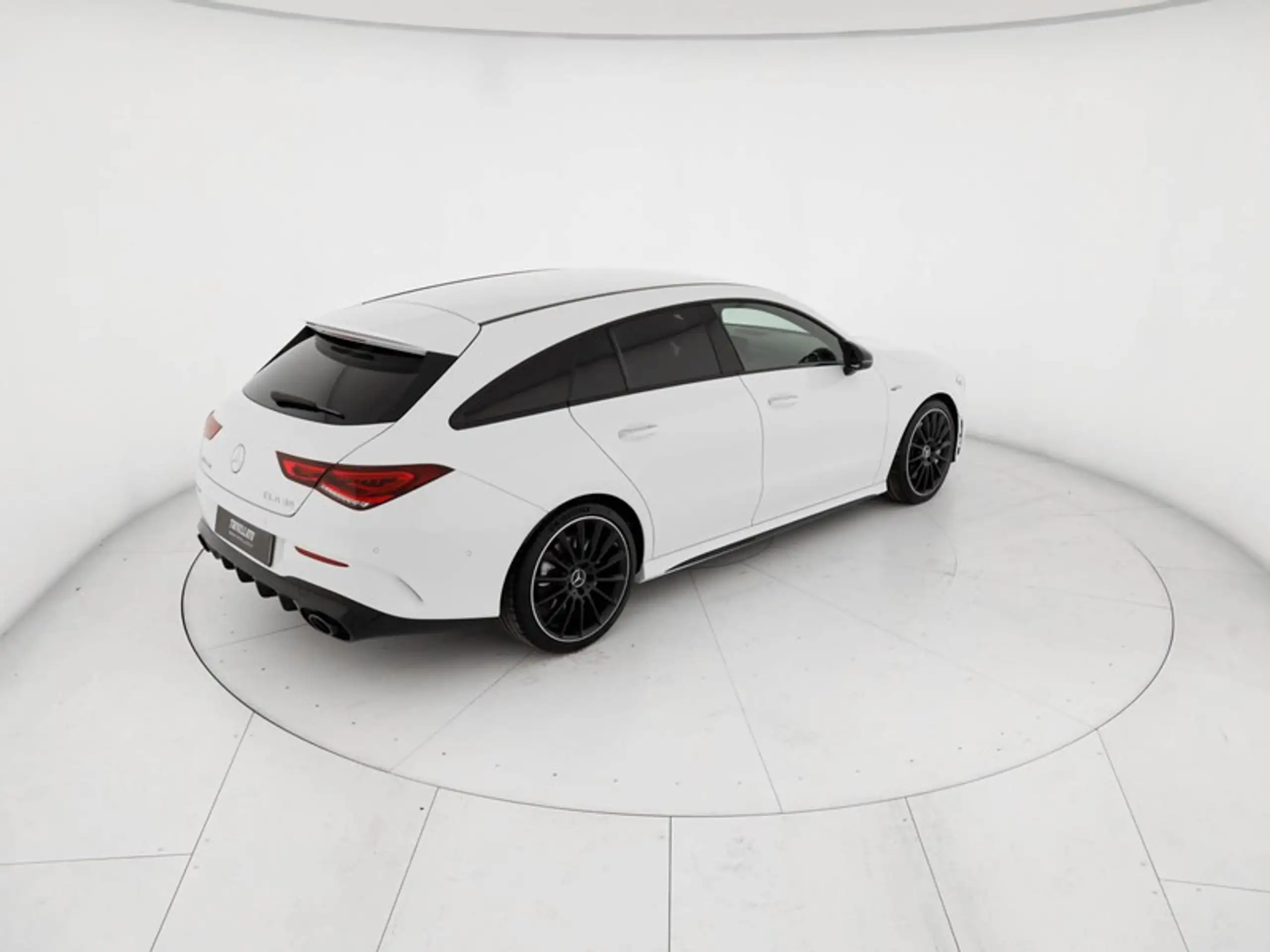 Mercedes-Benz - CLA 35 AMG