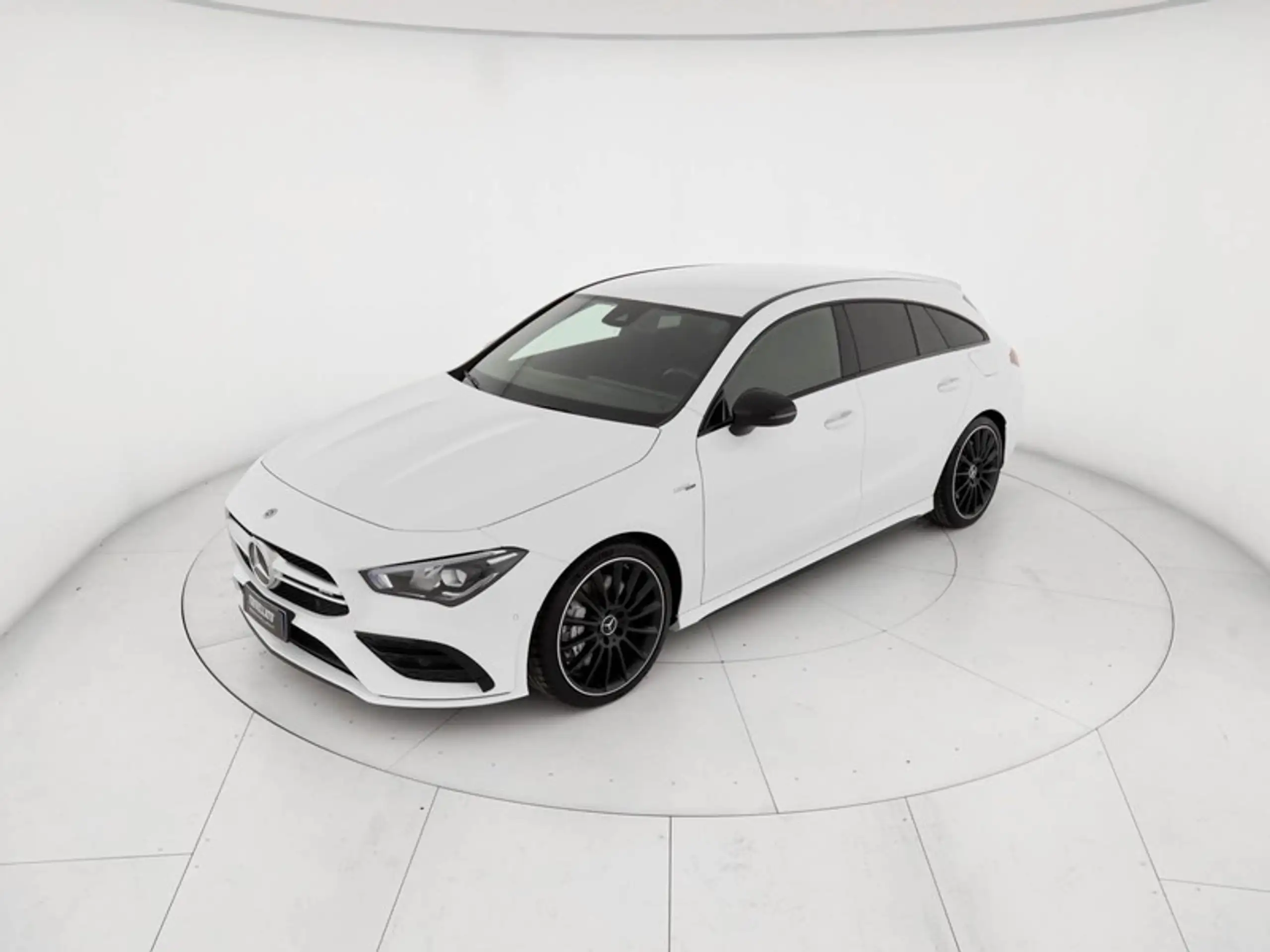 Mercedes-Benz - CLA 35 AMG