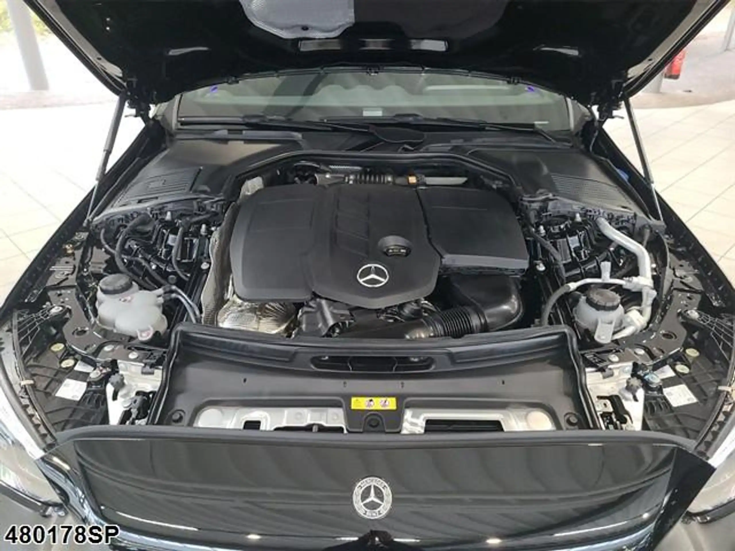 Mercedes-Benz - C 220