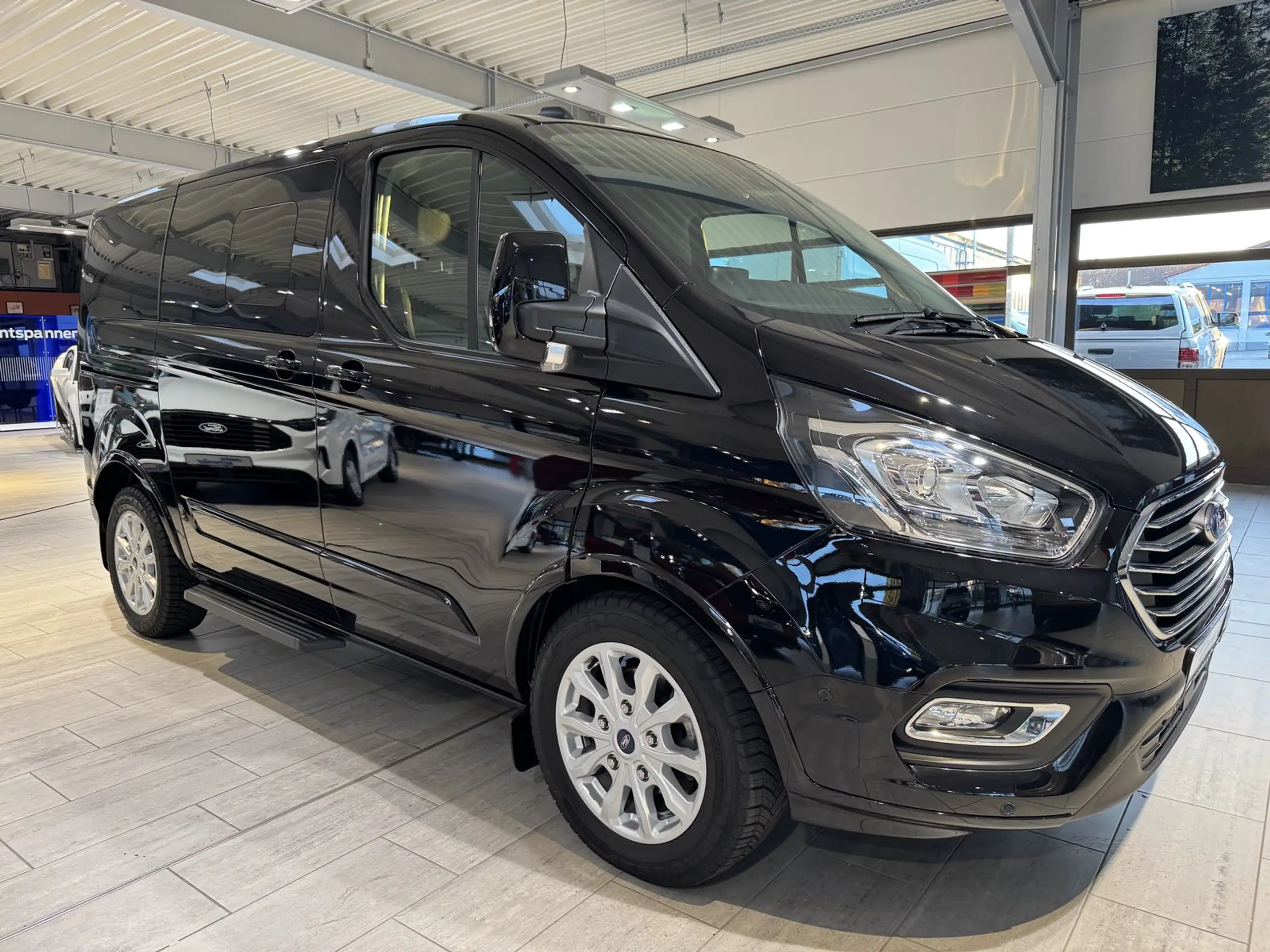 Ford - Tourneo Custom