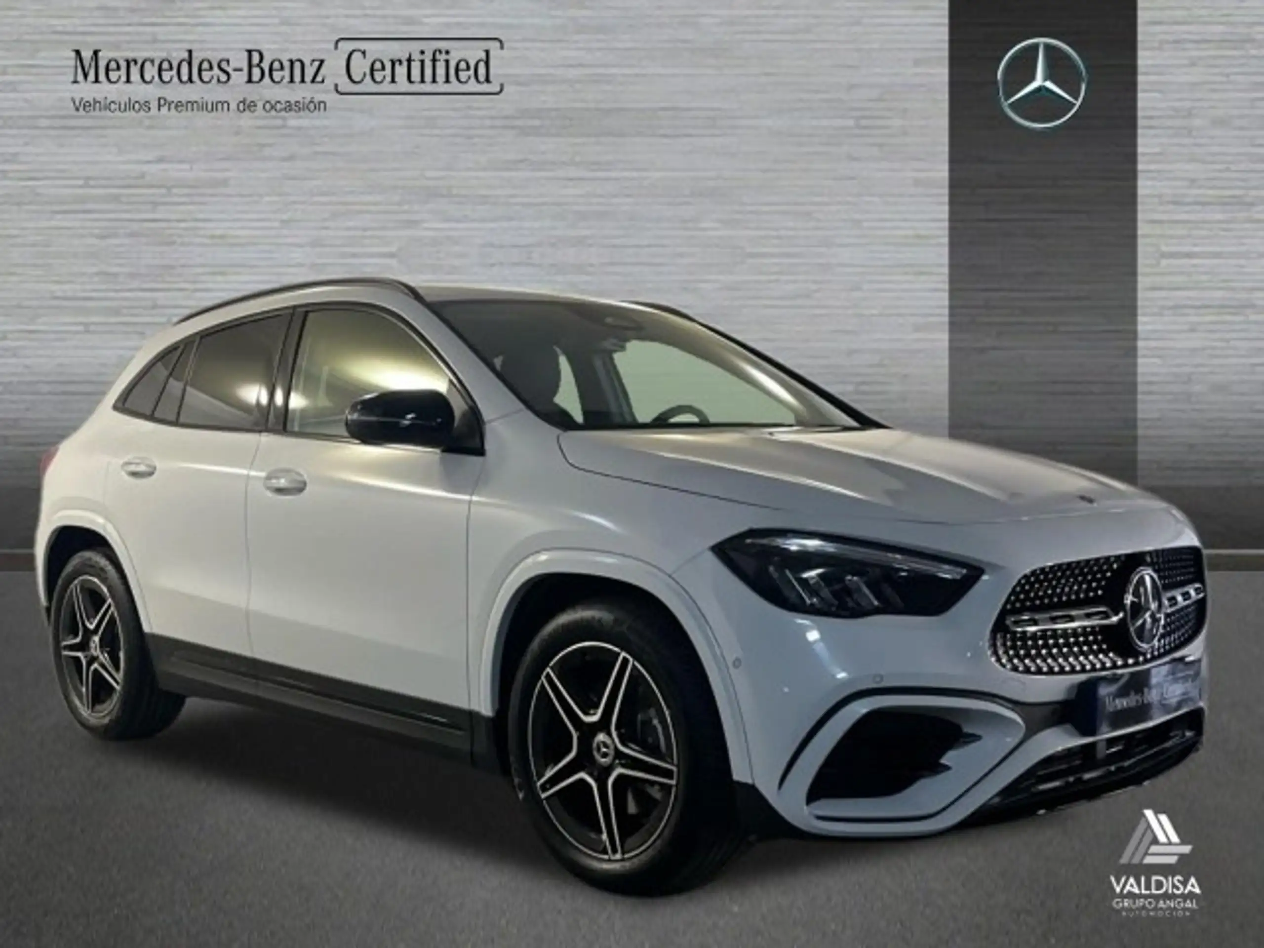 Mercedes-Benz - GLA 200