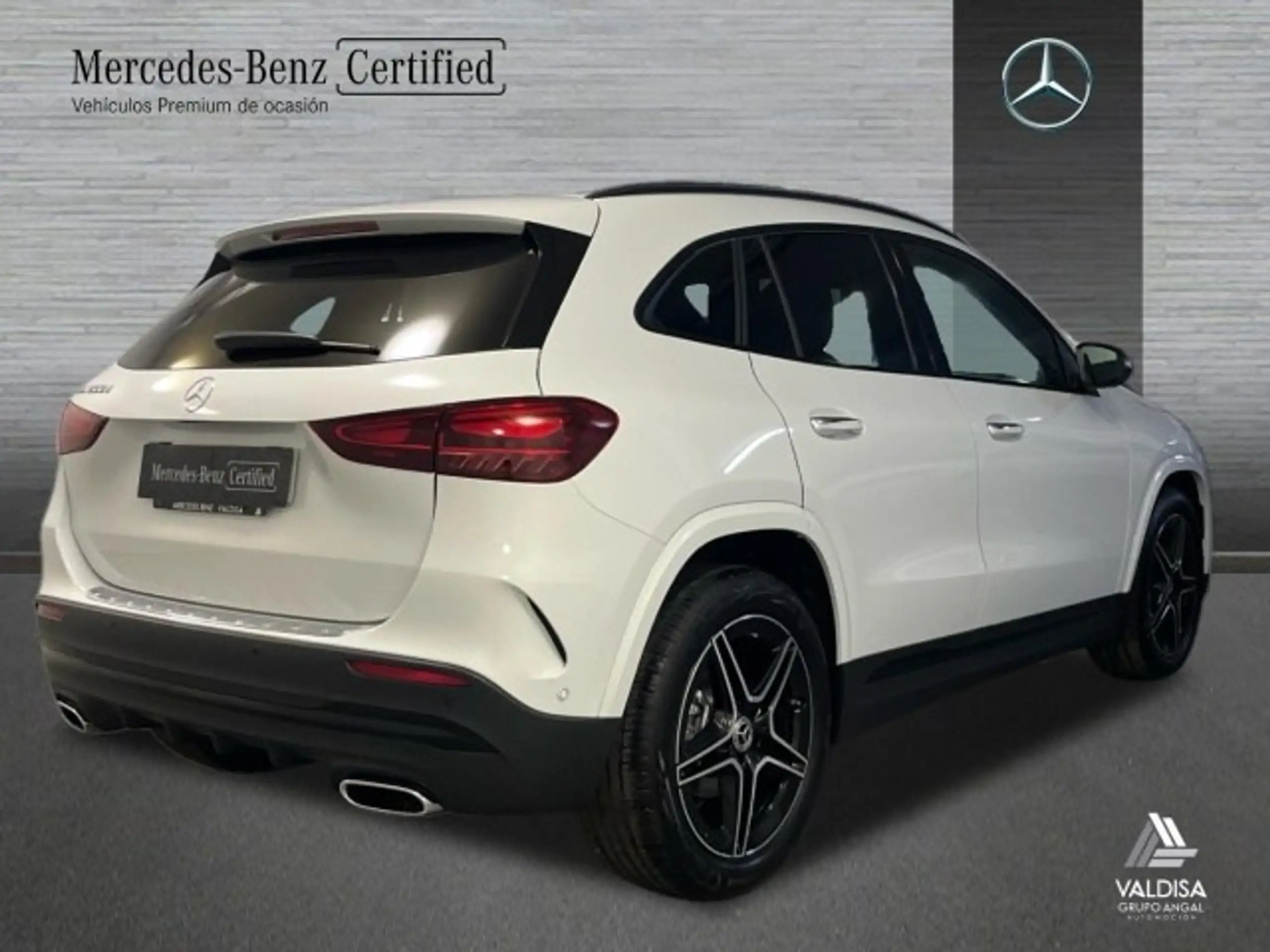 Mercedes-Benz - GLA 200