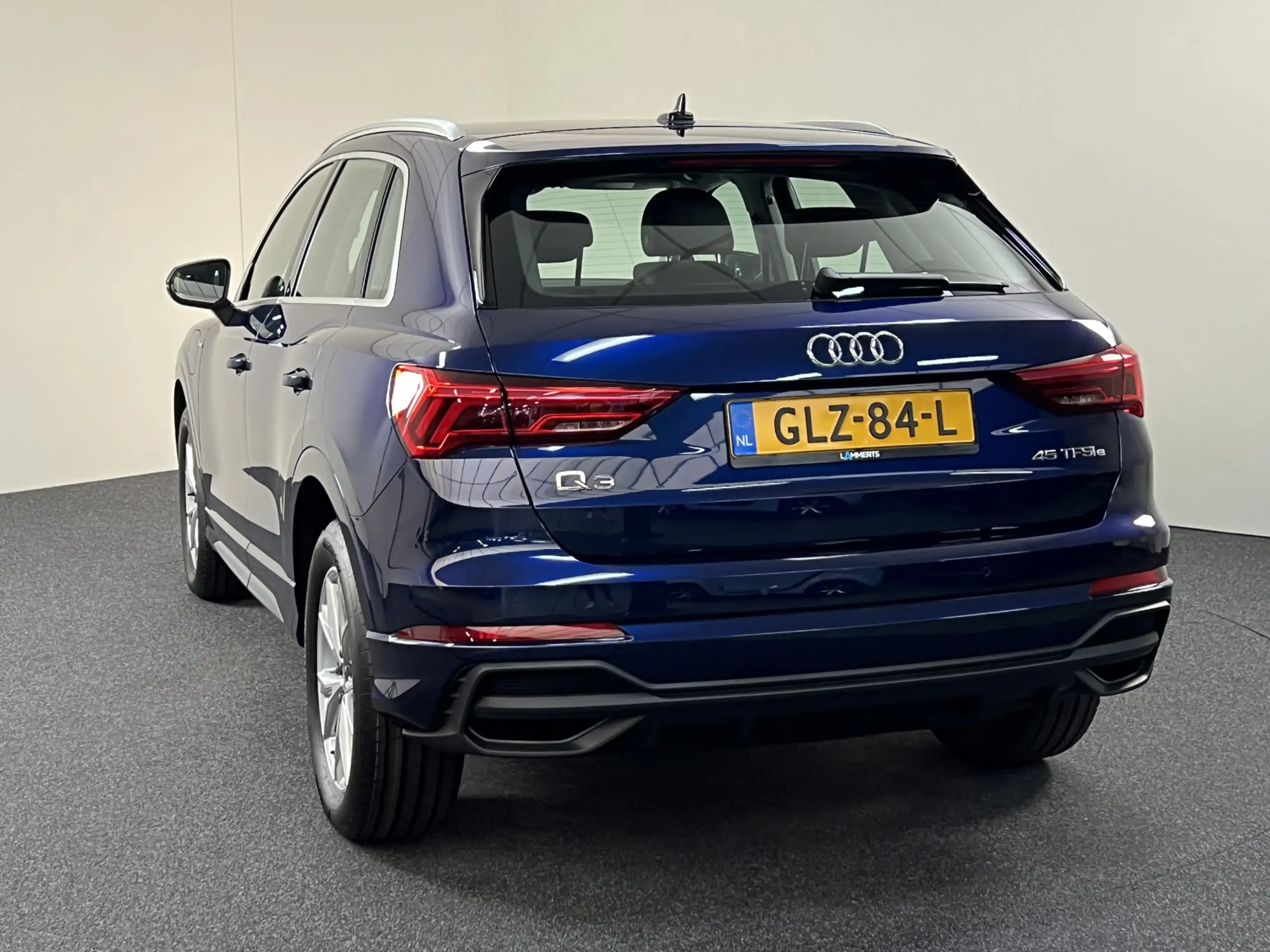 Audi - Q3