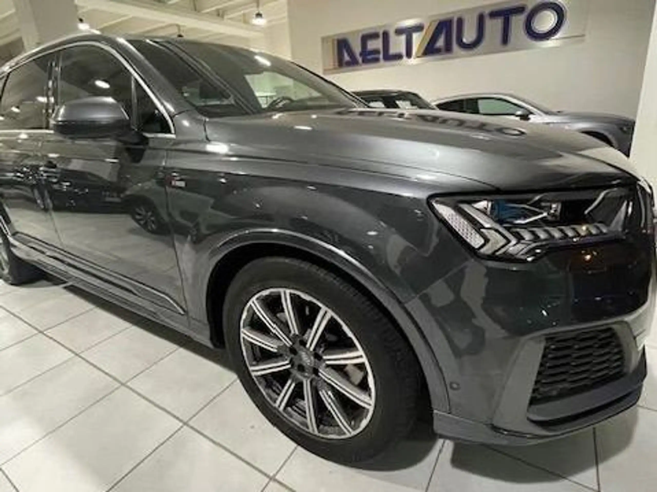 Audi - Q7