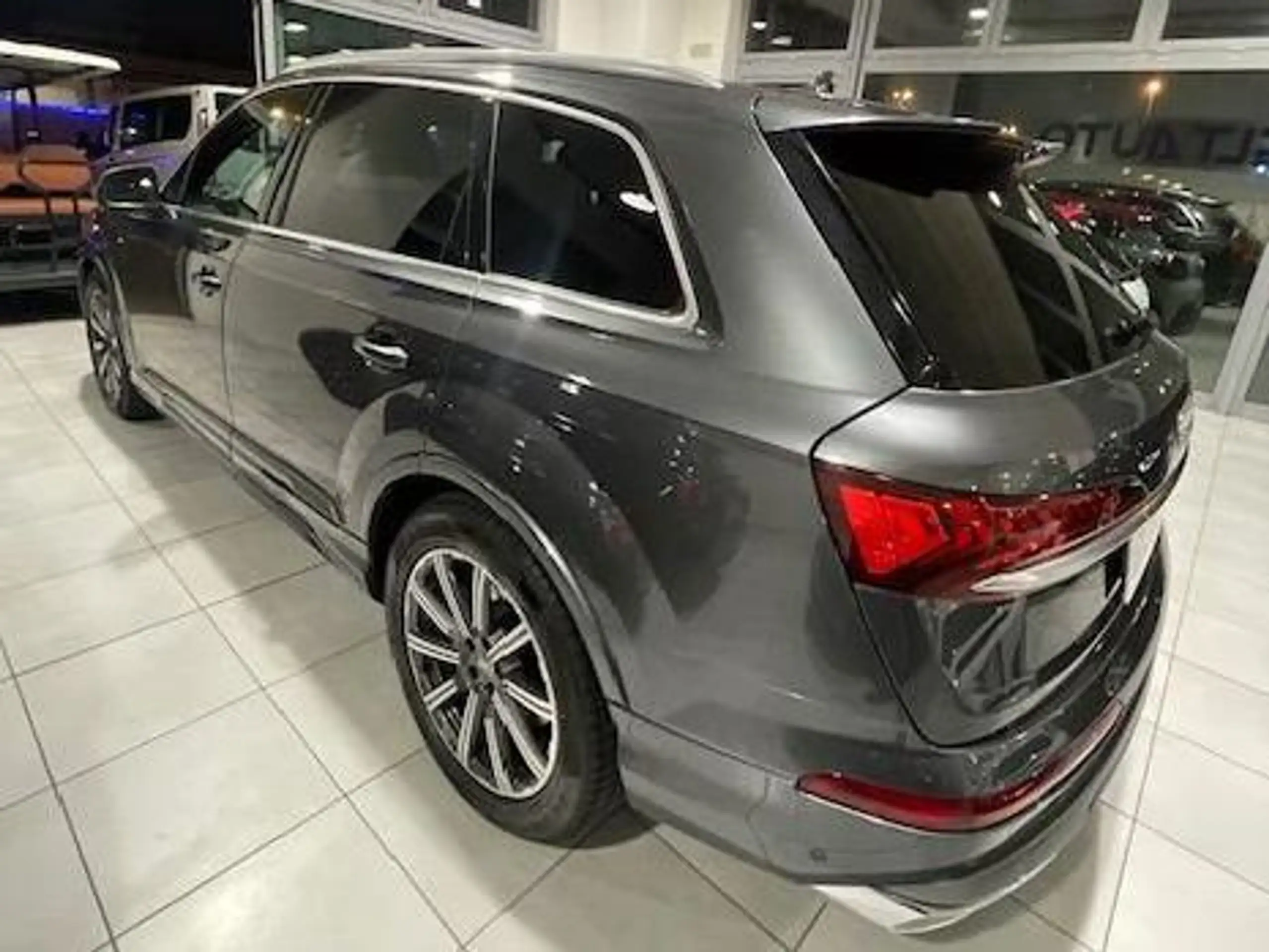 Audi - Q7