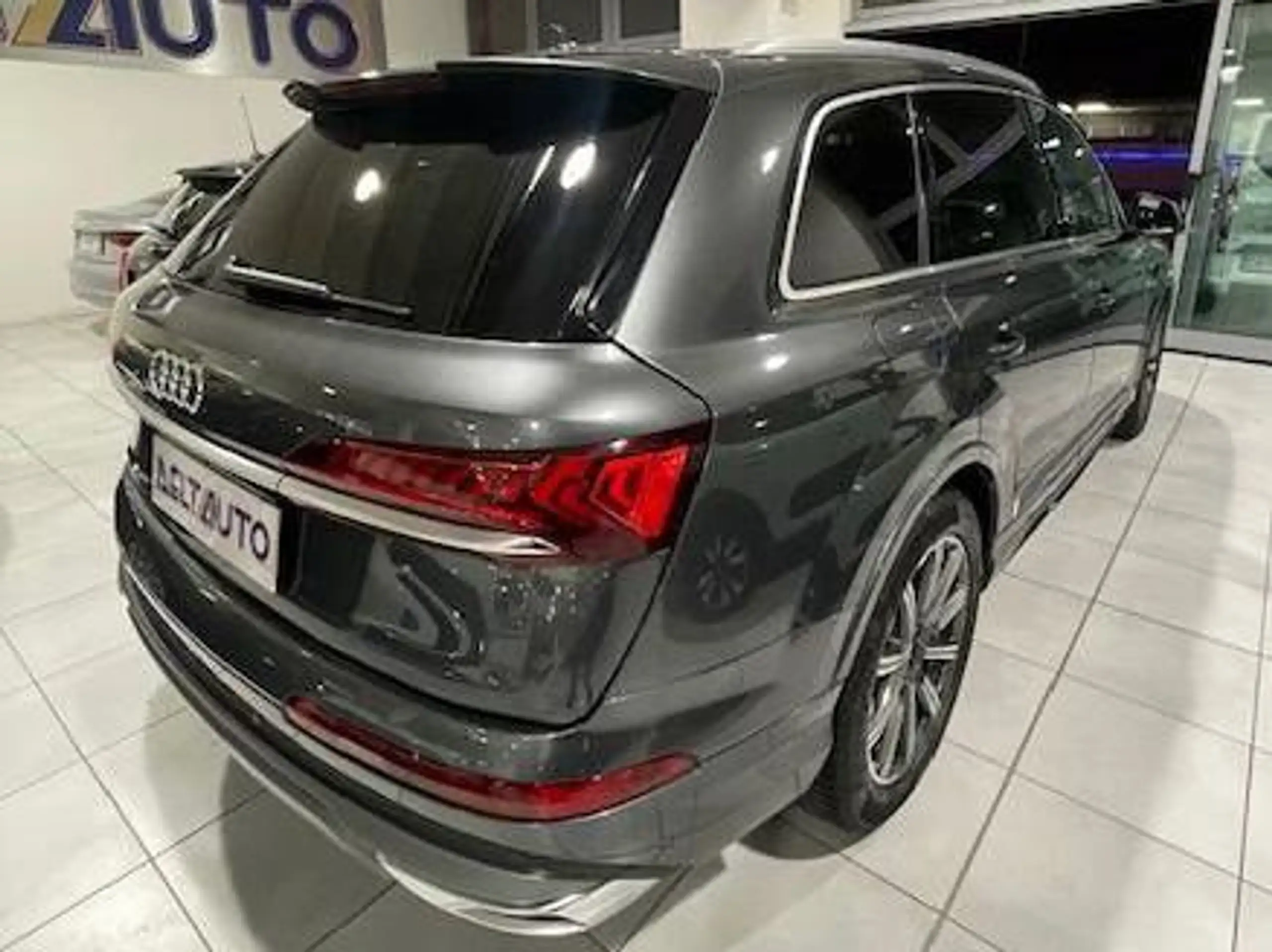 Audi - Q7