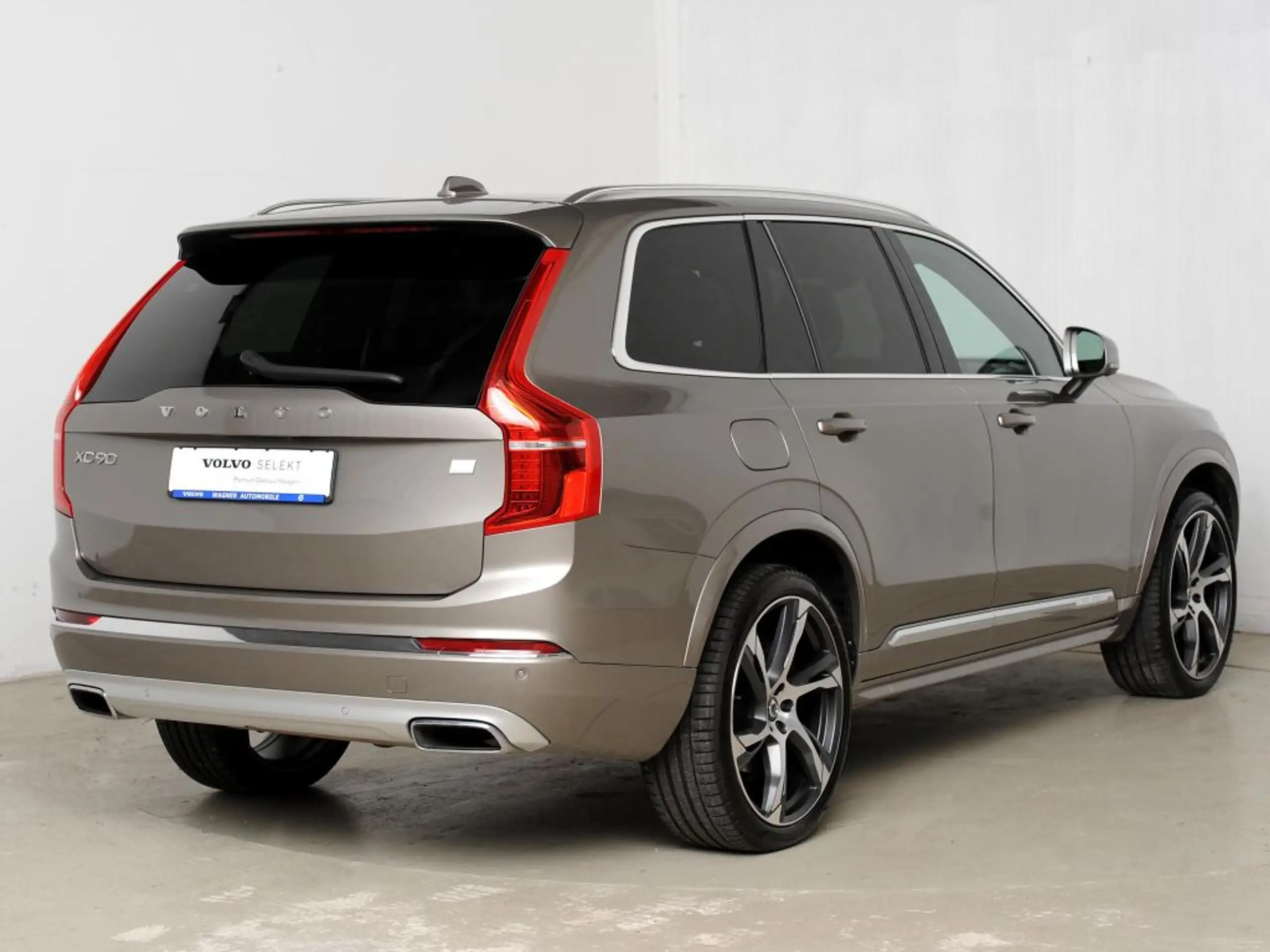 Volvo - XC90