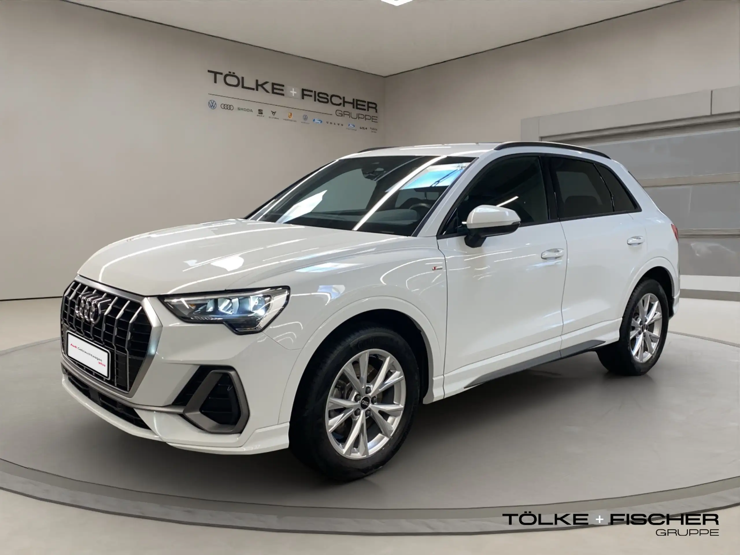 Audi - Q3