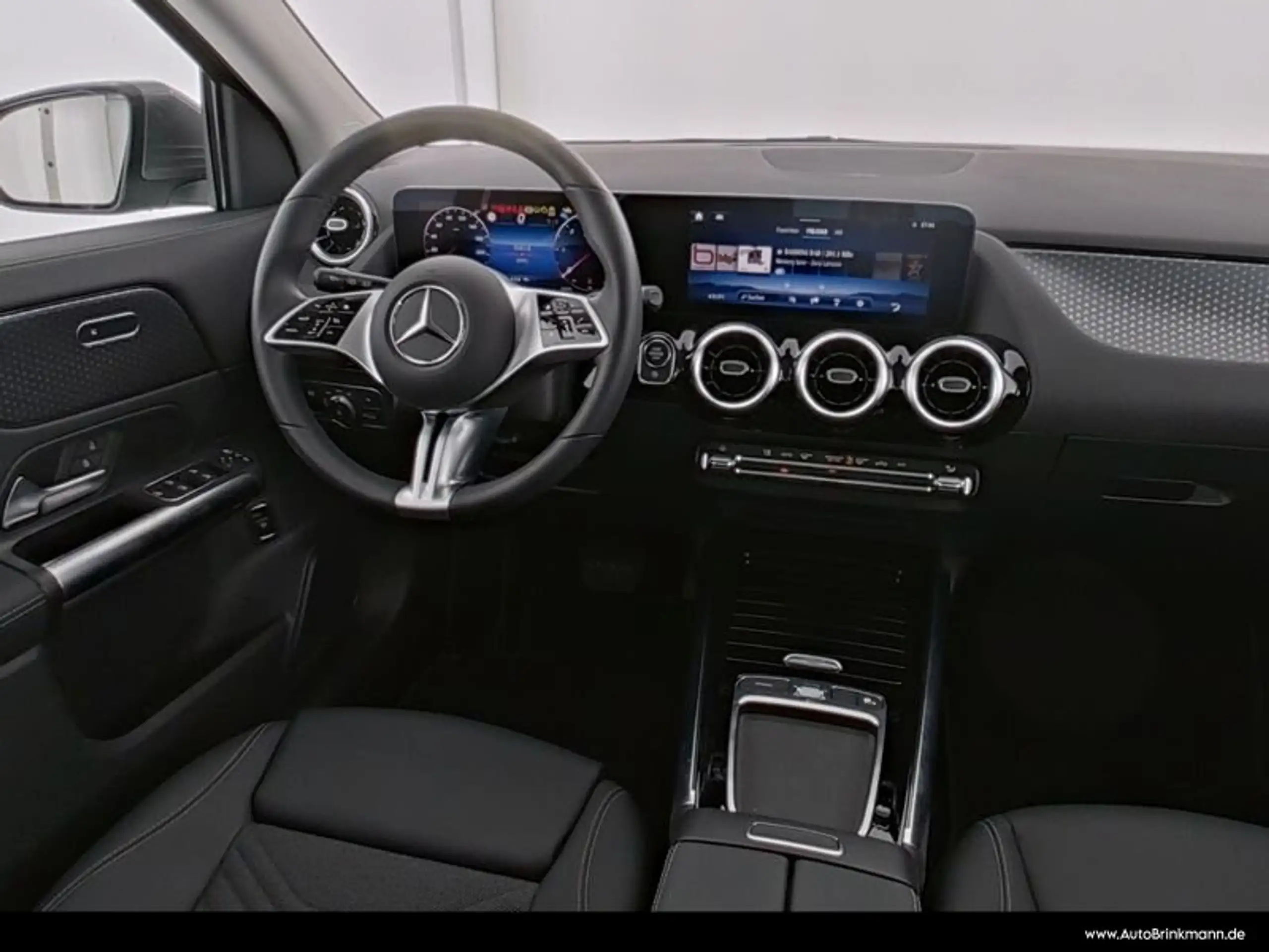 Mercedes-Benz - GLA 200