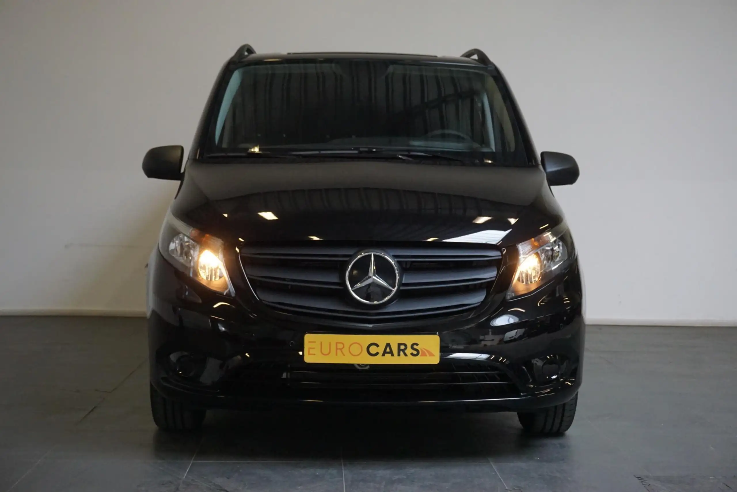 Mercedes-Benz - Vito