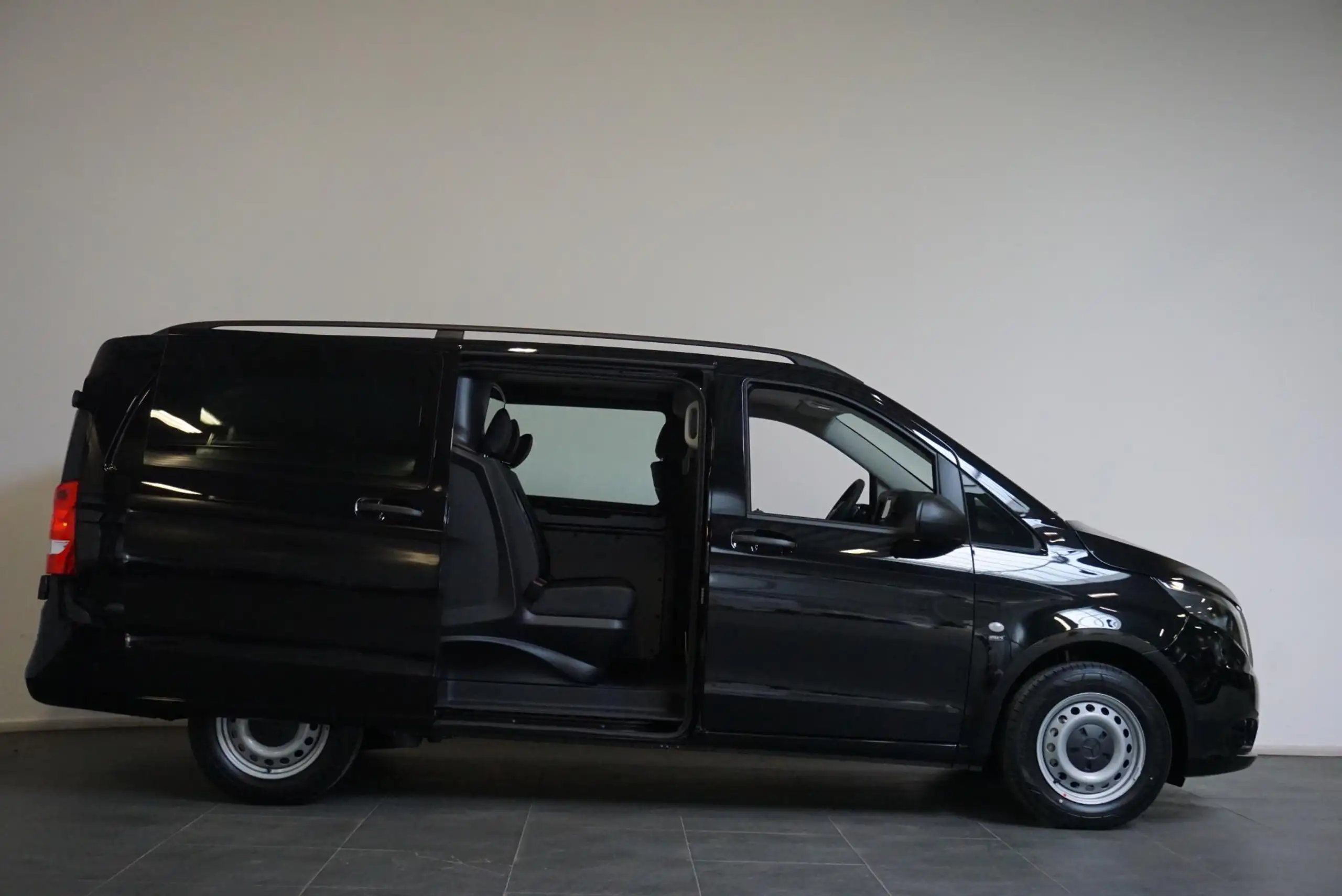 Mercedes-Benz - Vito