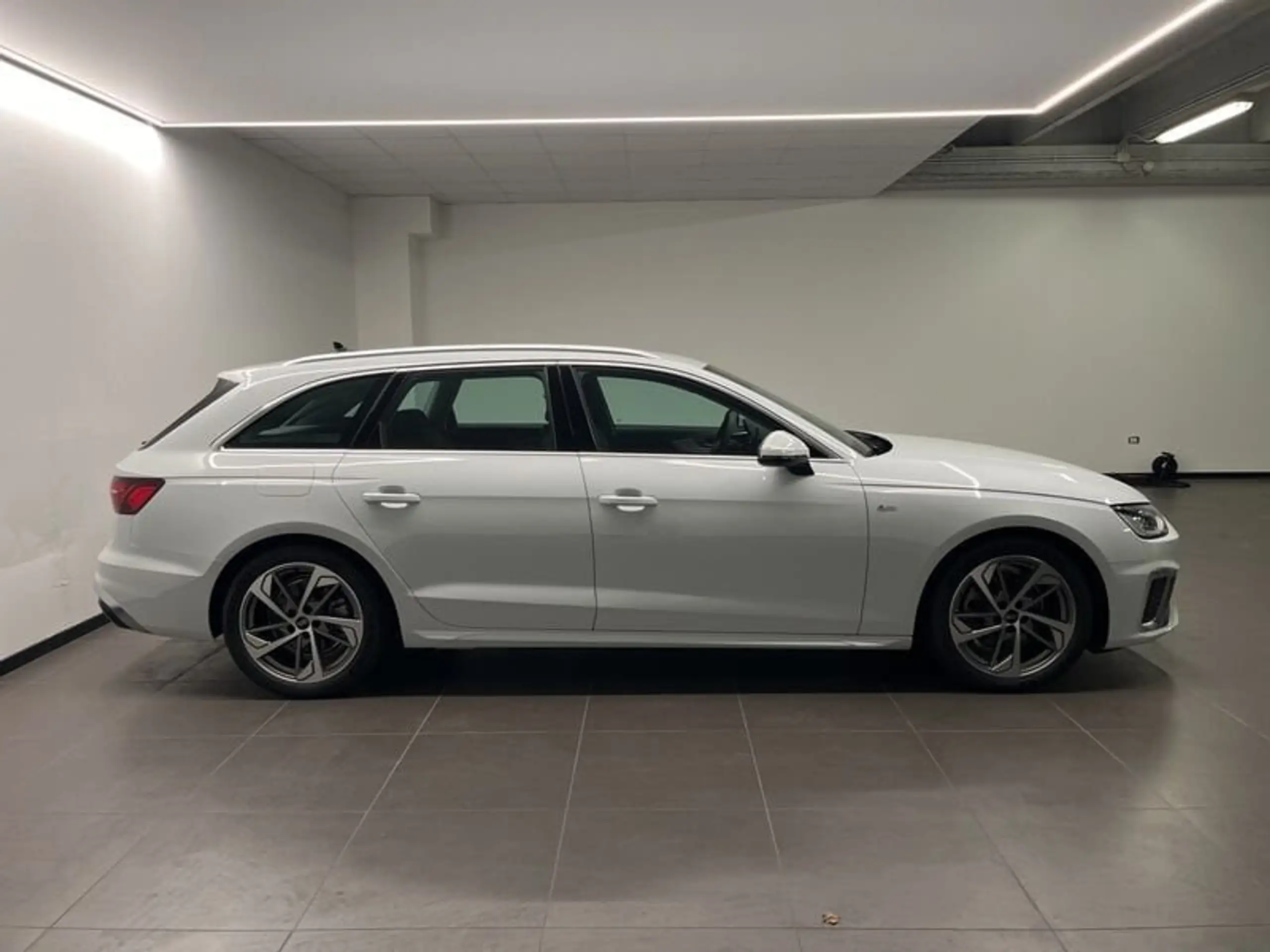 Audi - A4