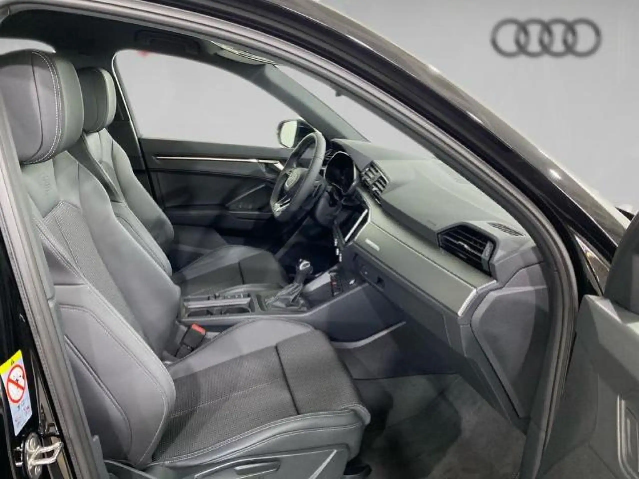 Audi - Q3