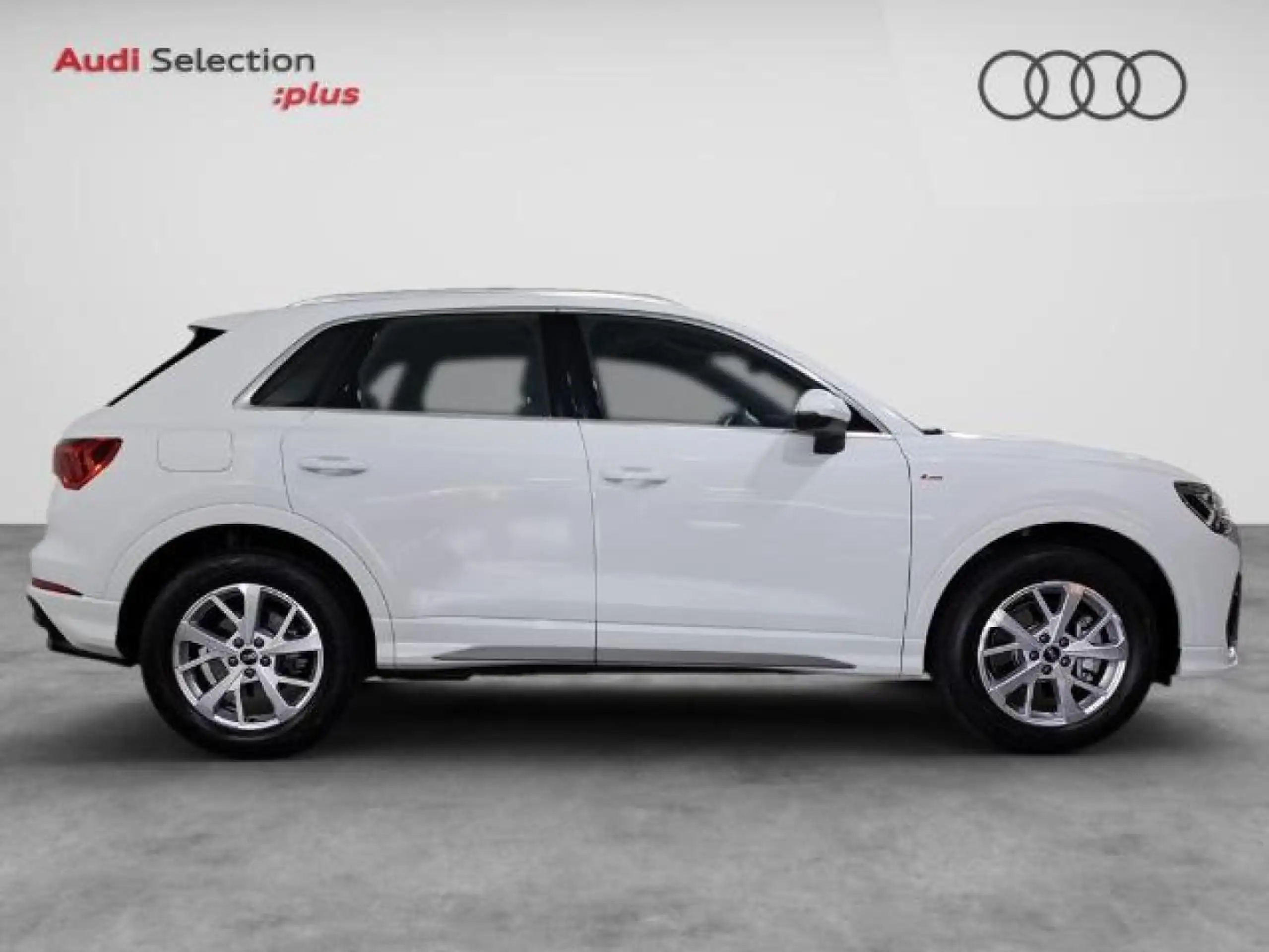 Audi - Q3