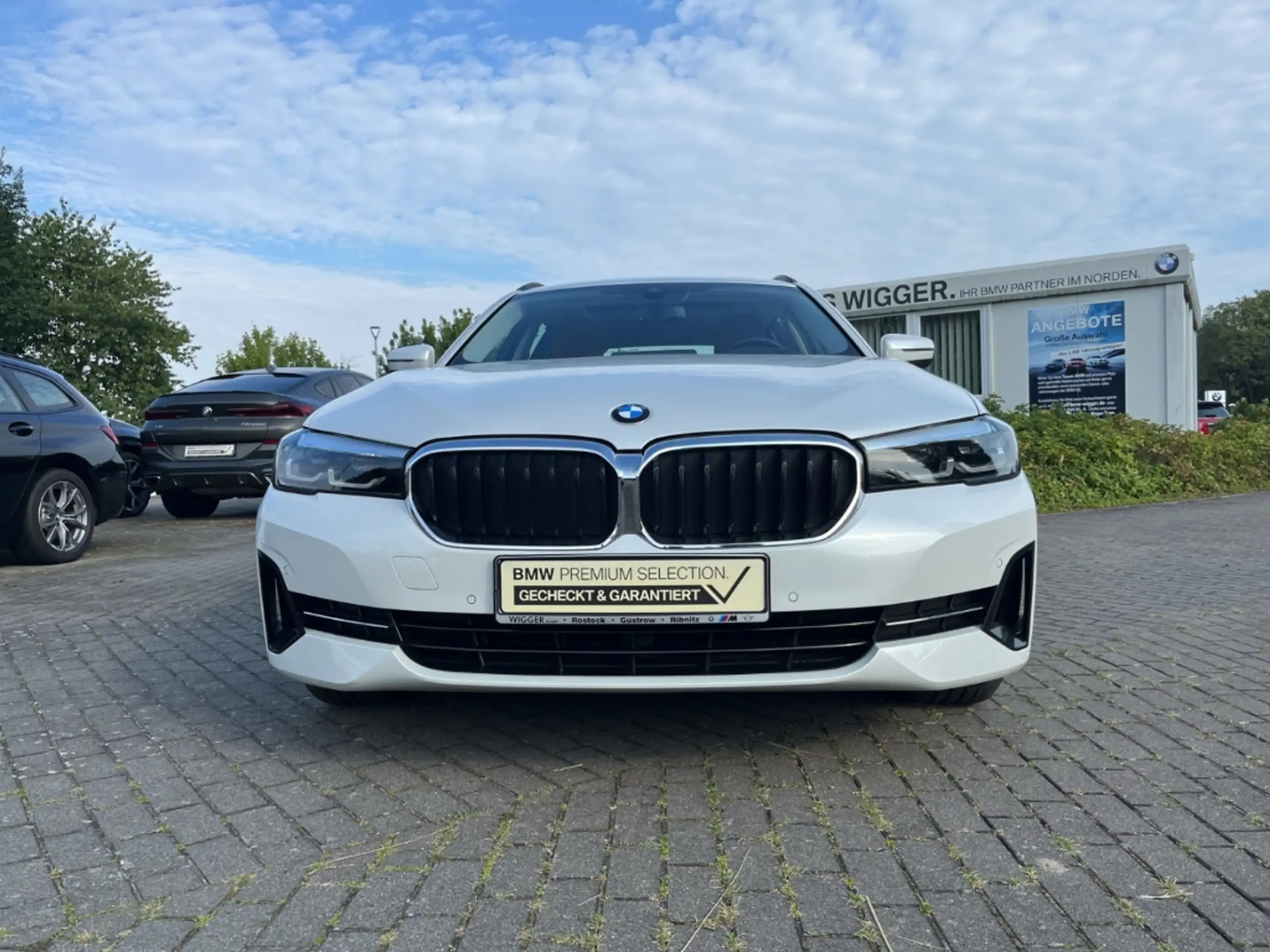 BMW - 520