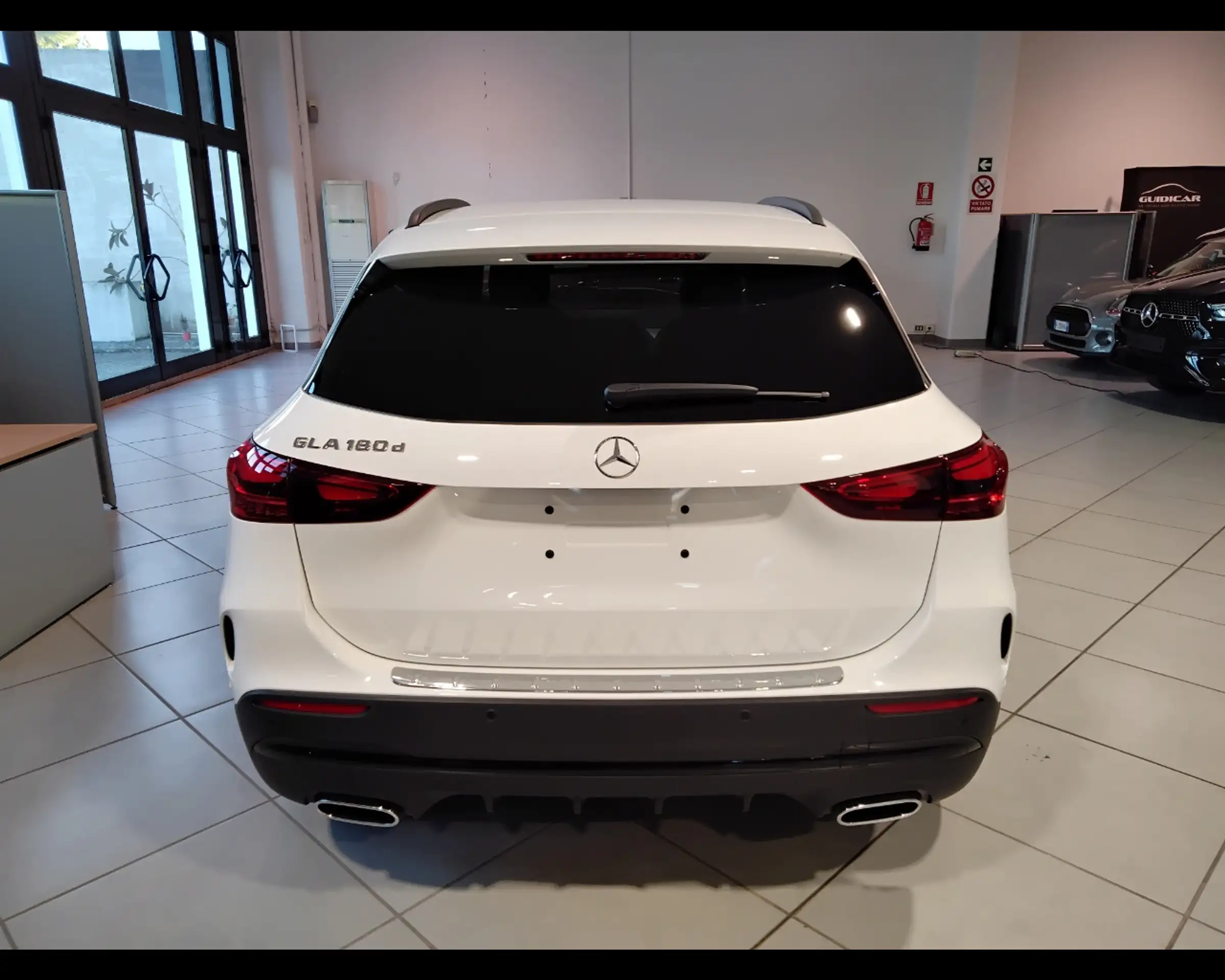 Mercedes-Benz - GLA 180