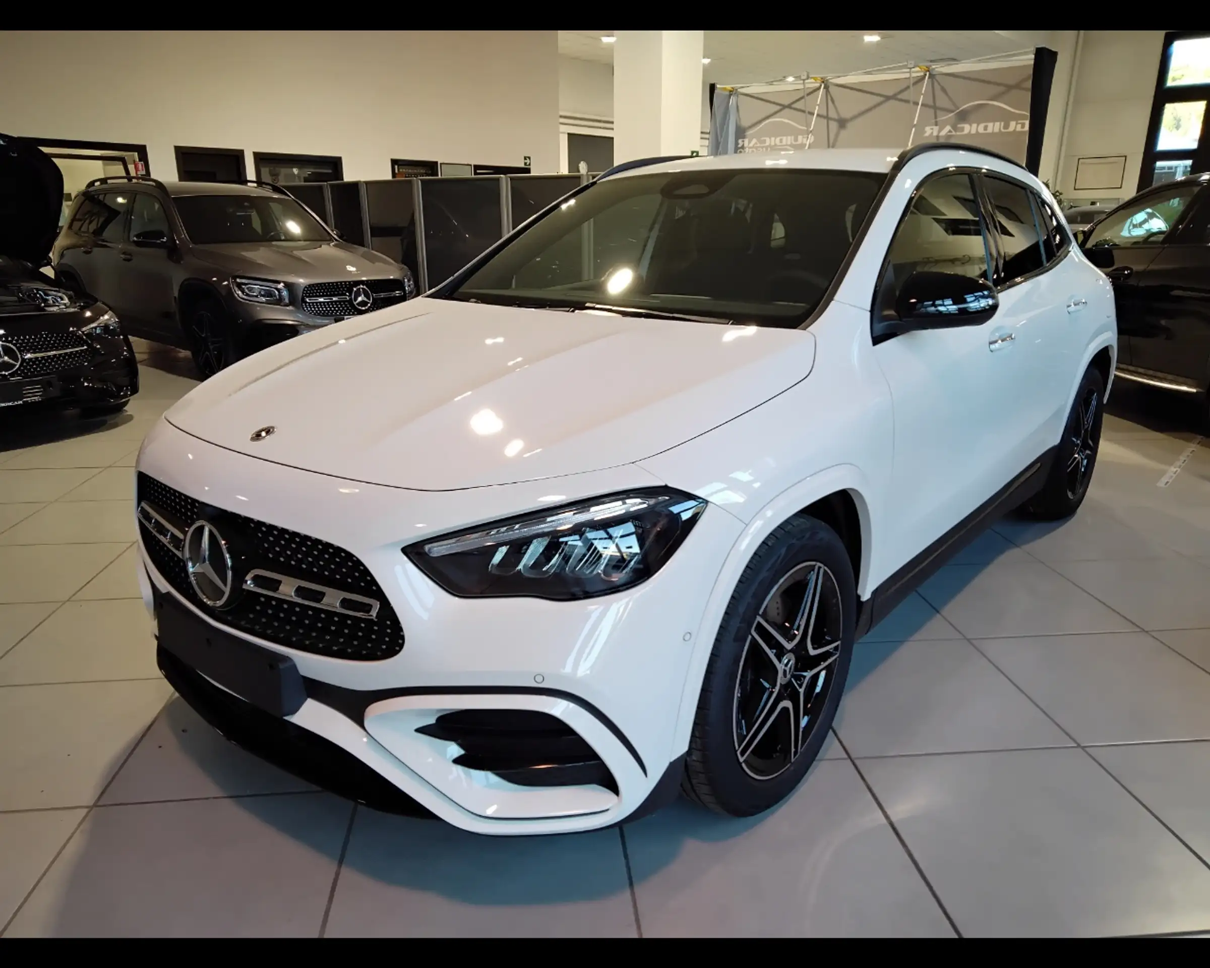 Mercedes-Benz - GLA 180