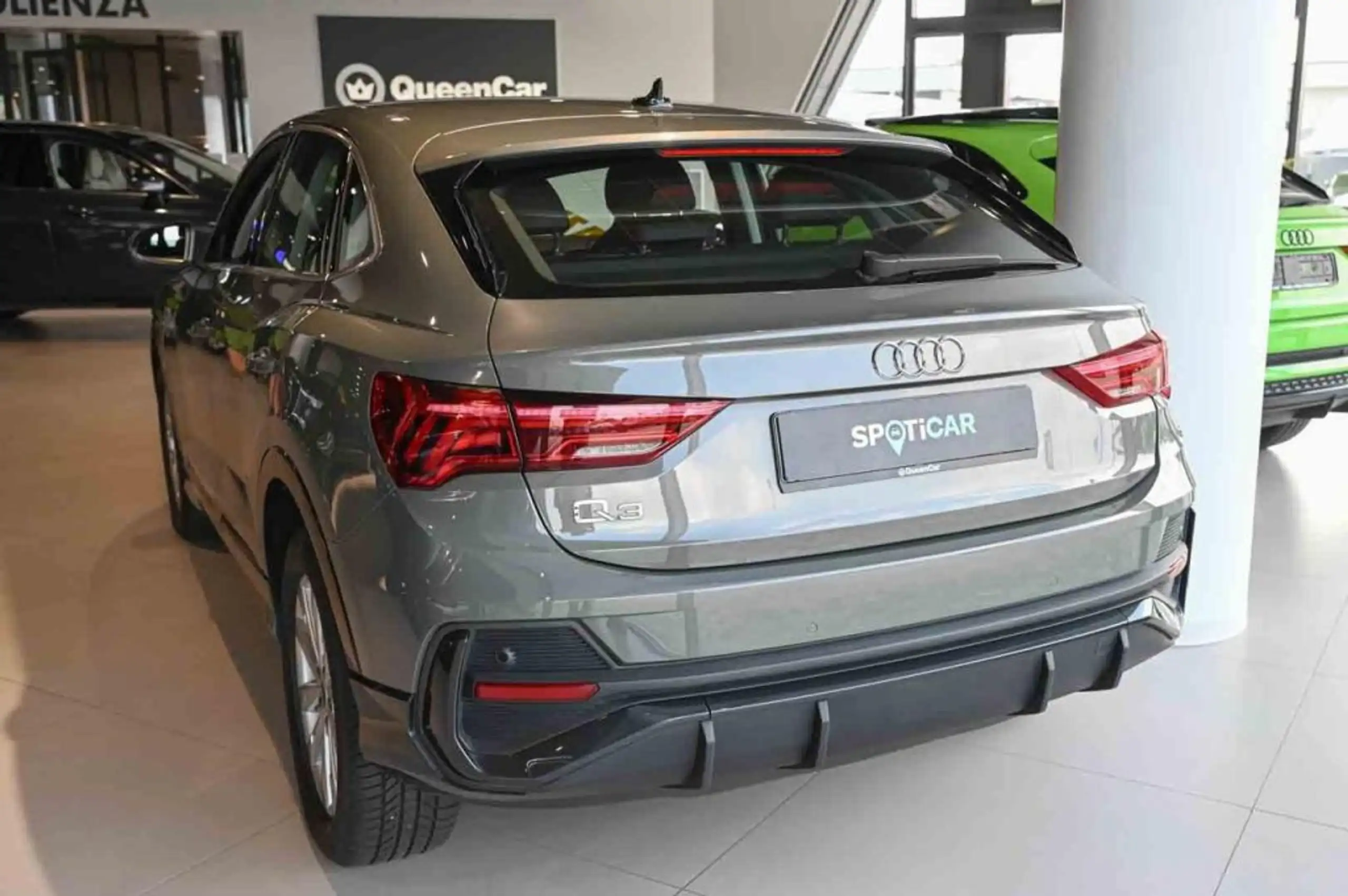 Audi - Q3