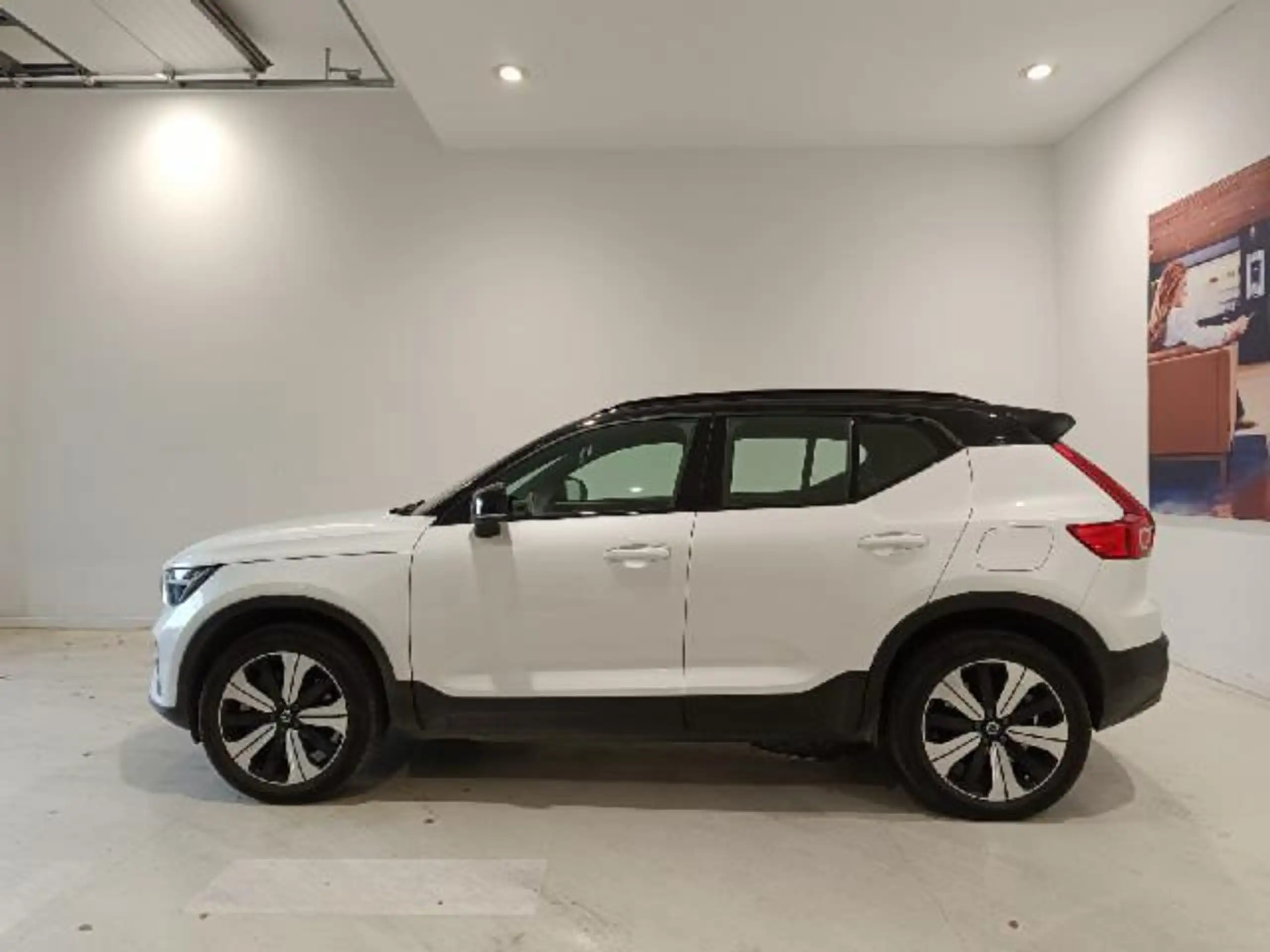 Volvo - XC40