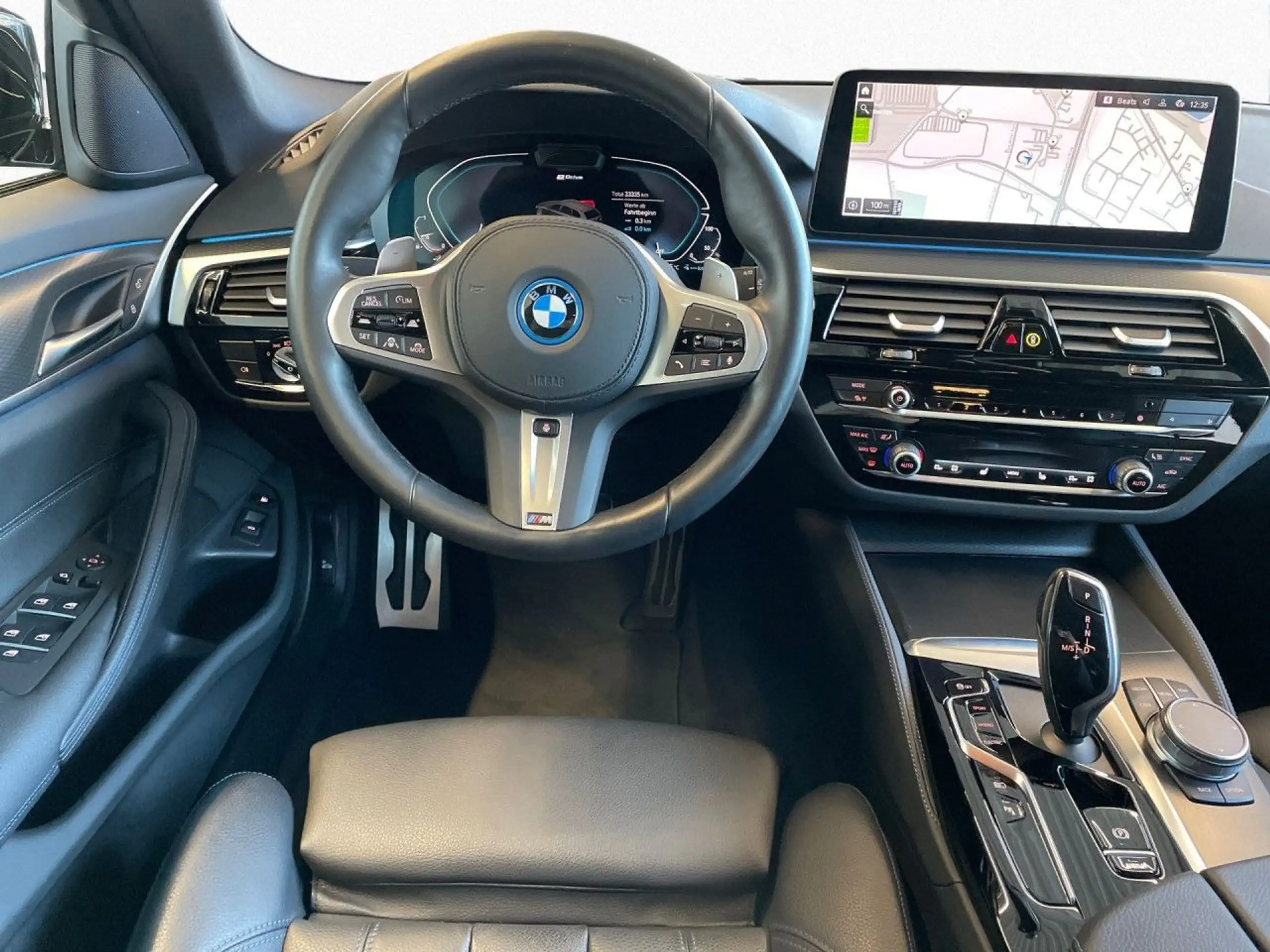 BMW - 530