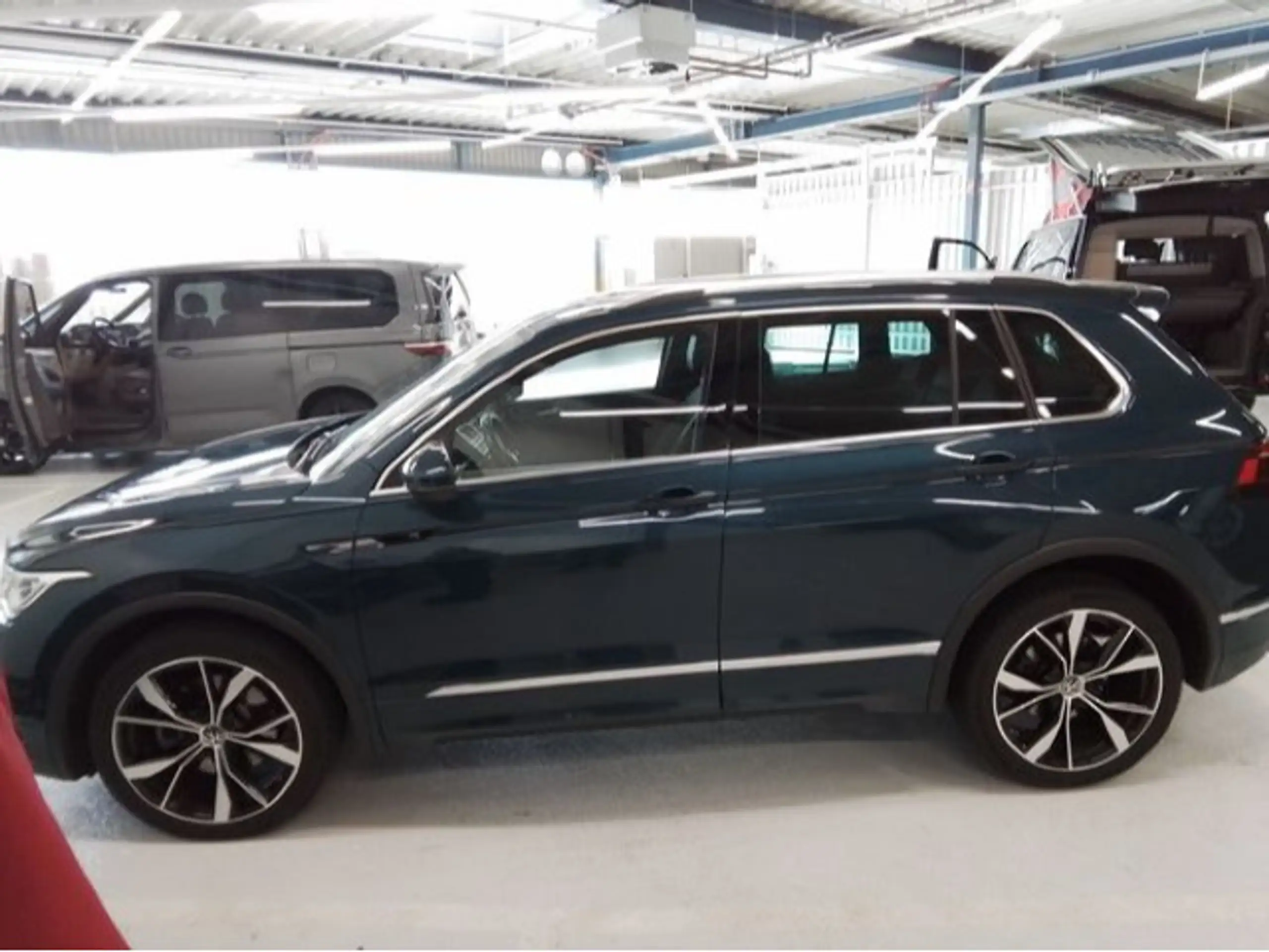 Volkswagen - Tiguan