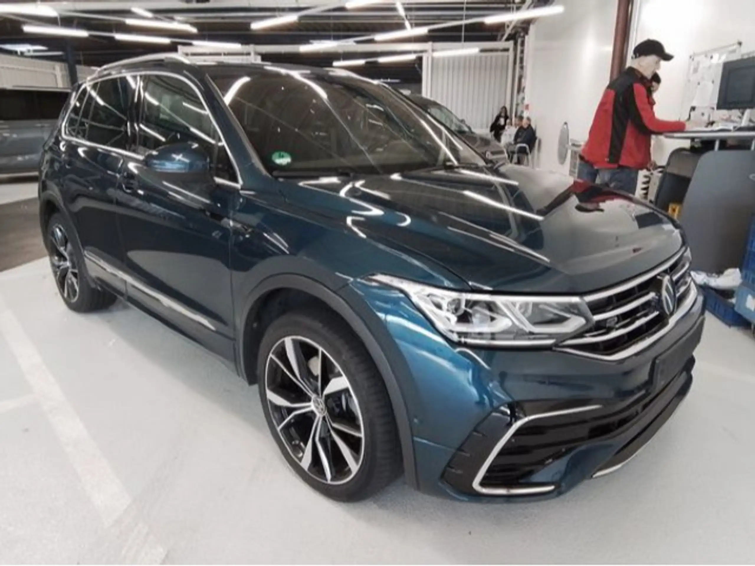 Volkswagen - Tiguan