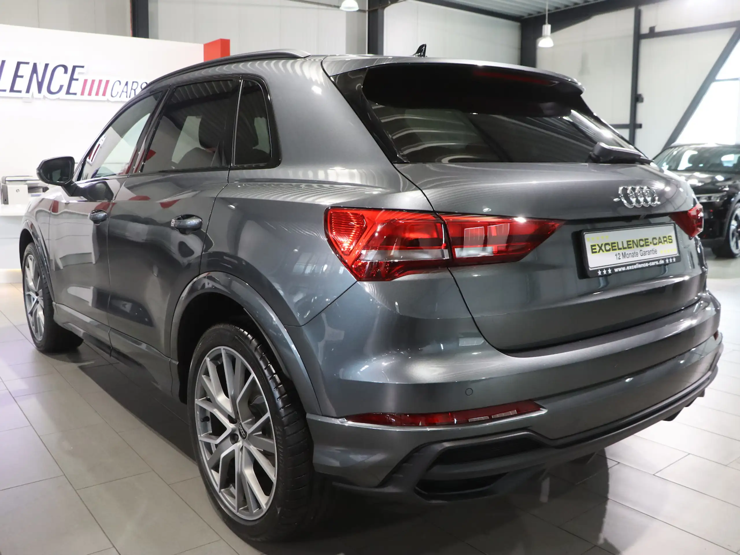 Audi - Q3