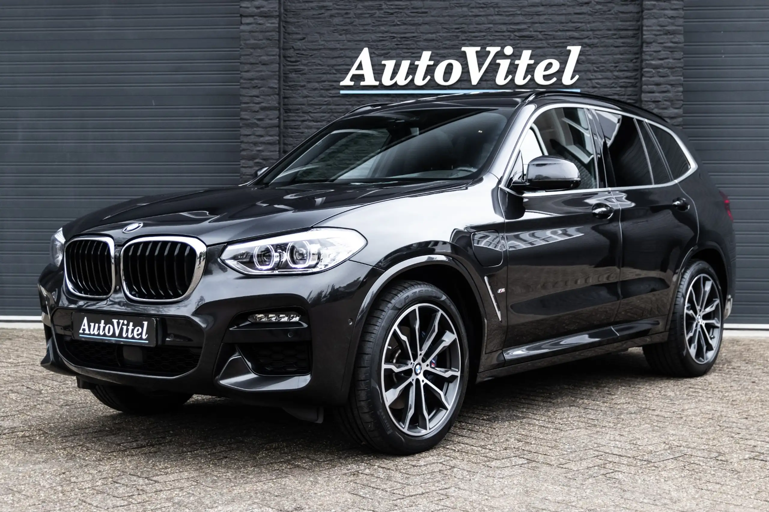 BMW - X3