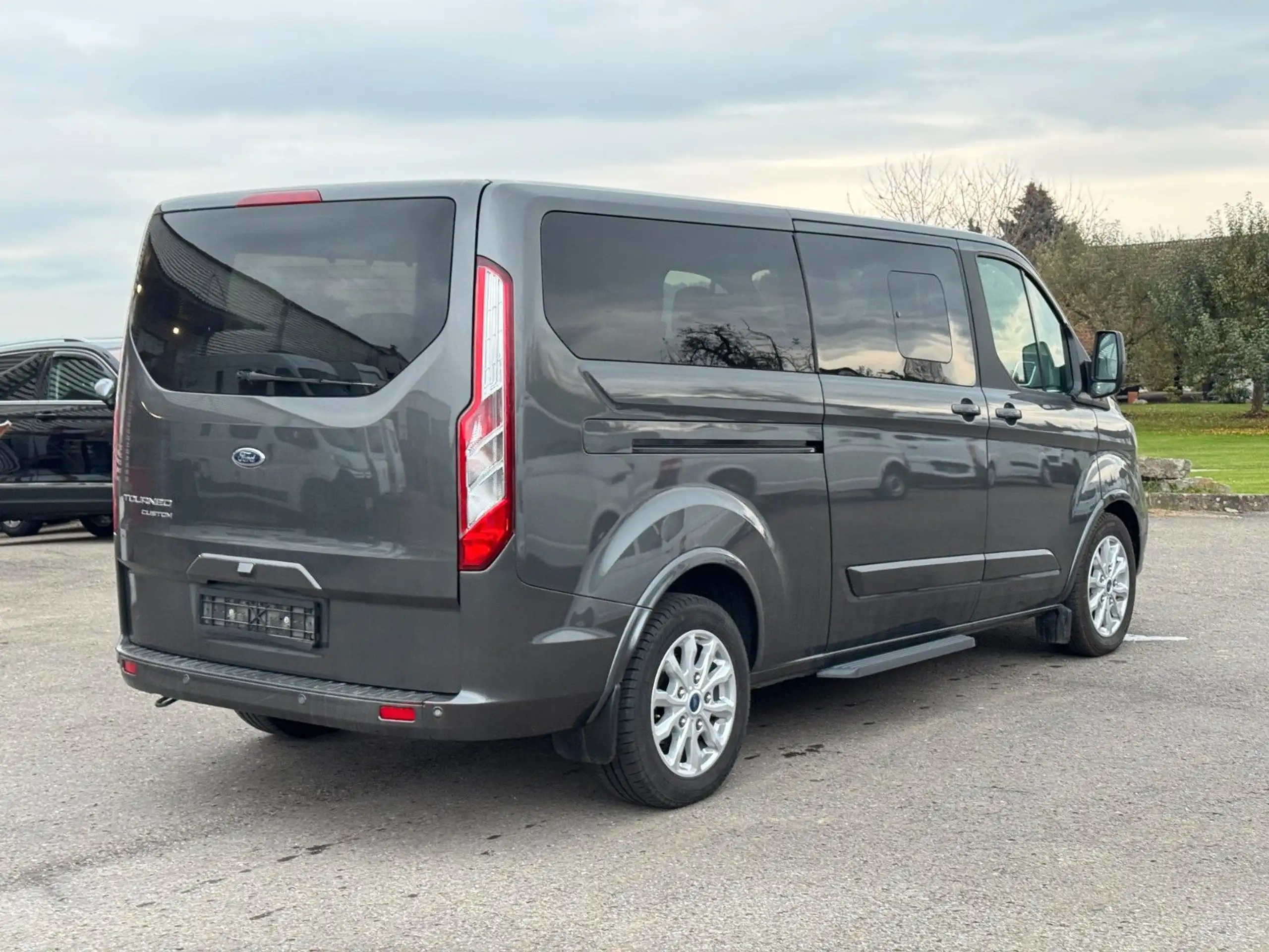 Ford - Tourneo Custom