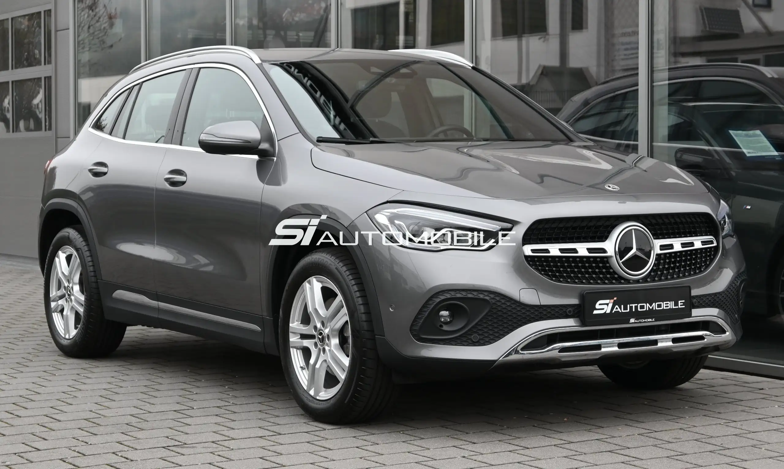 Mercedes-Benz - GLA 200