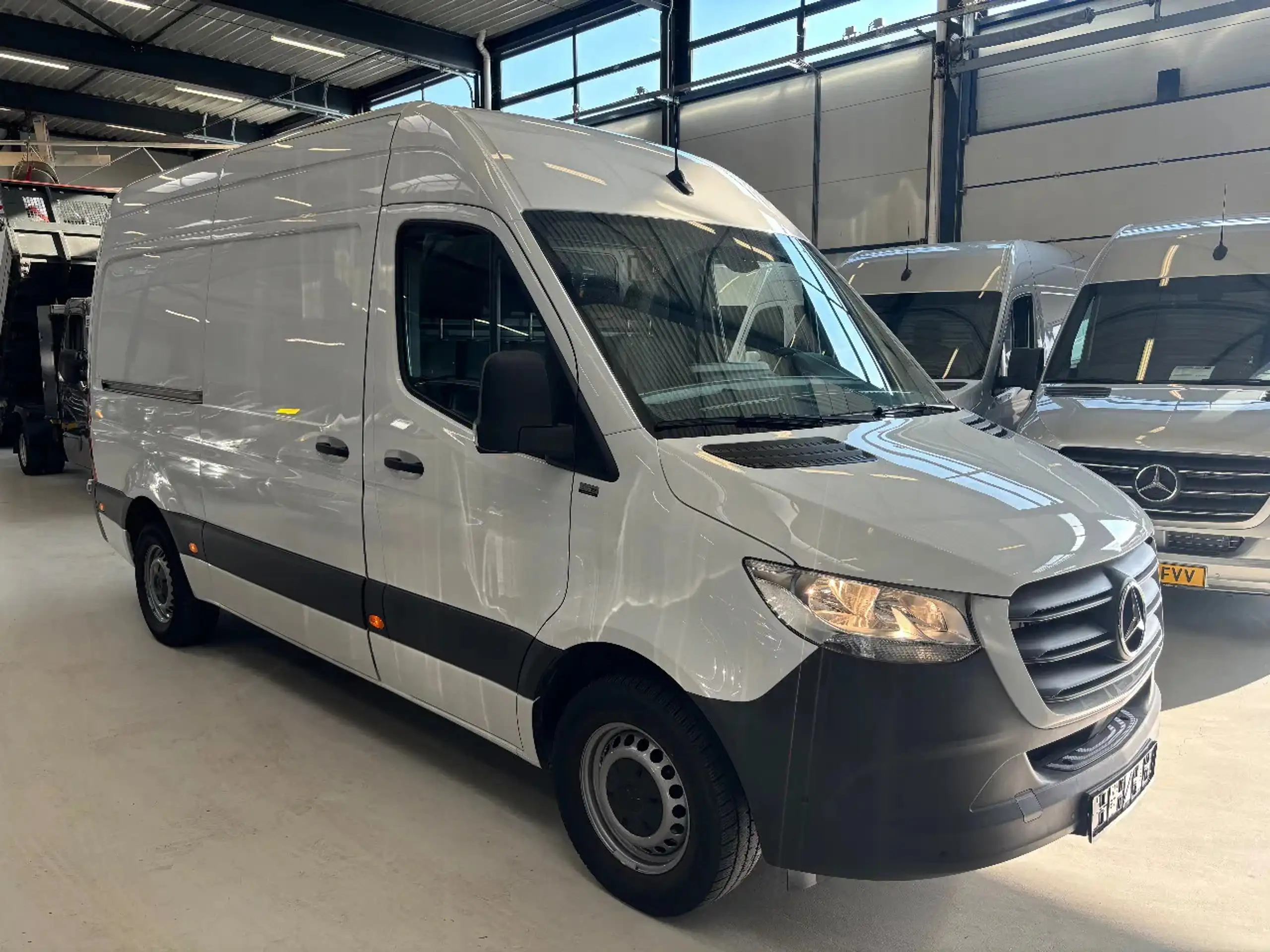 Mercedes-Benz - Sprinter